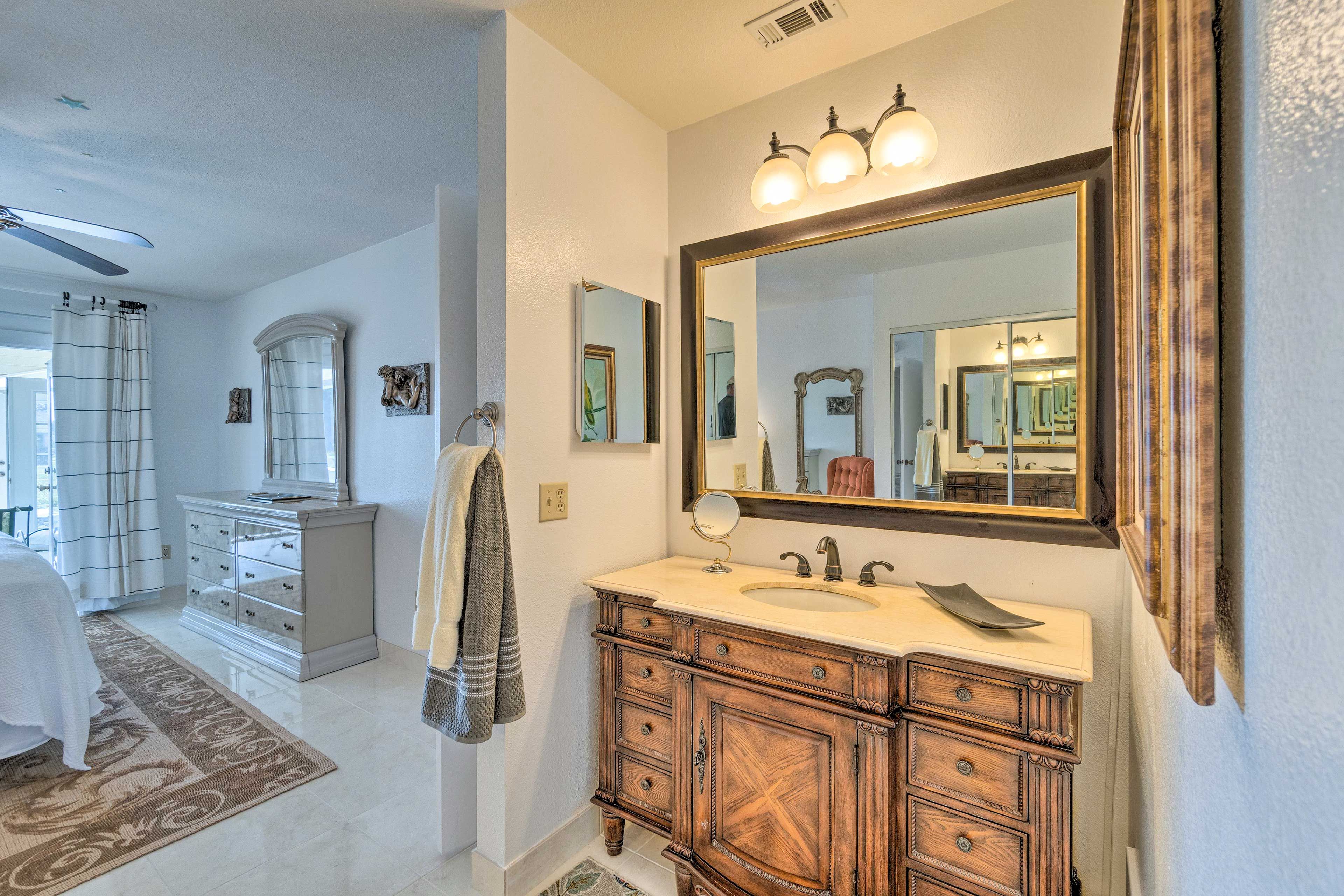 Bathroom 1 | 1st Floor | Access Via Bedroom 1 | Complimentary Toiletries