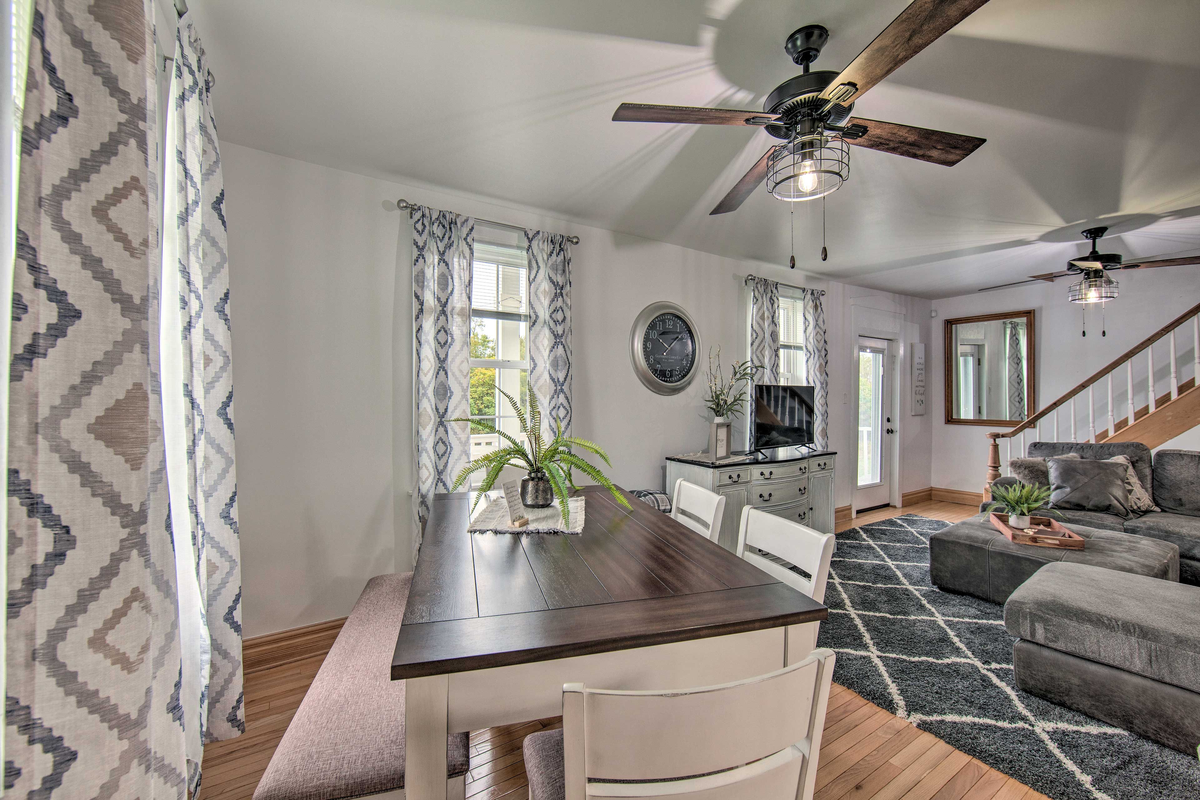Dining Area | Dishware & Flatware Provided | 1st Floor