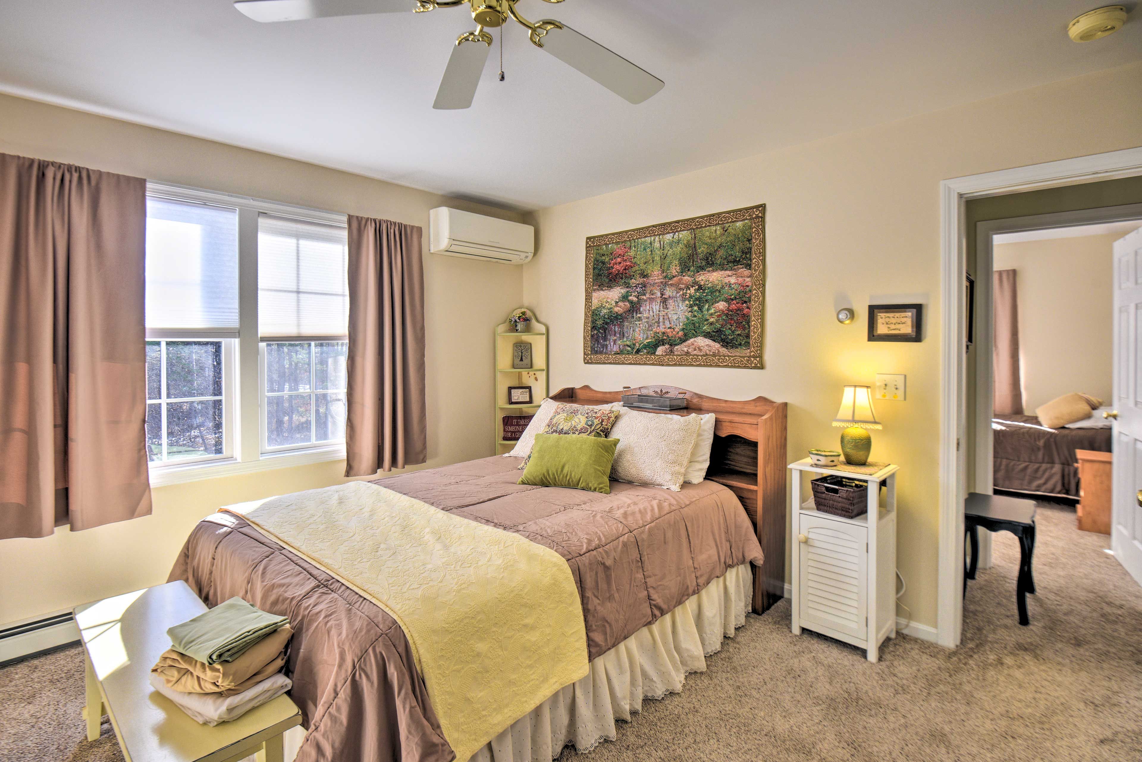 Bedroom 2 | Queen Bed | Linens & Towels Provided