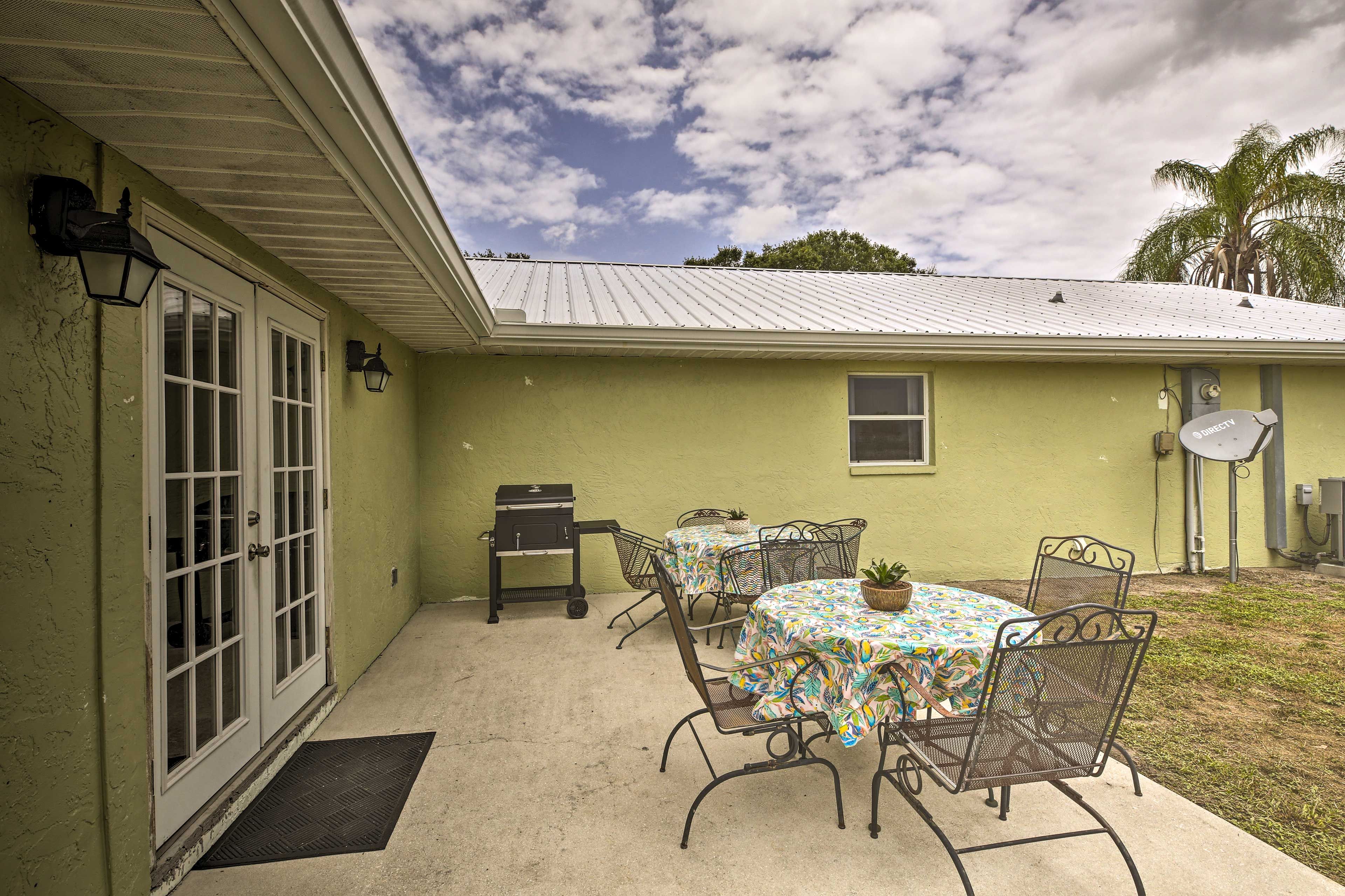 Furnished Patio | Charcoal Grill