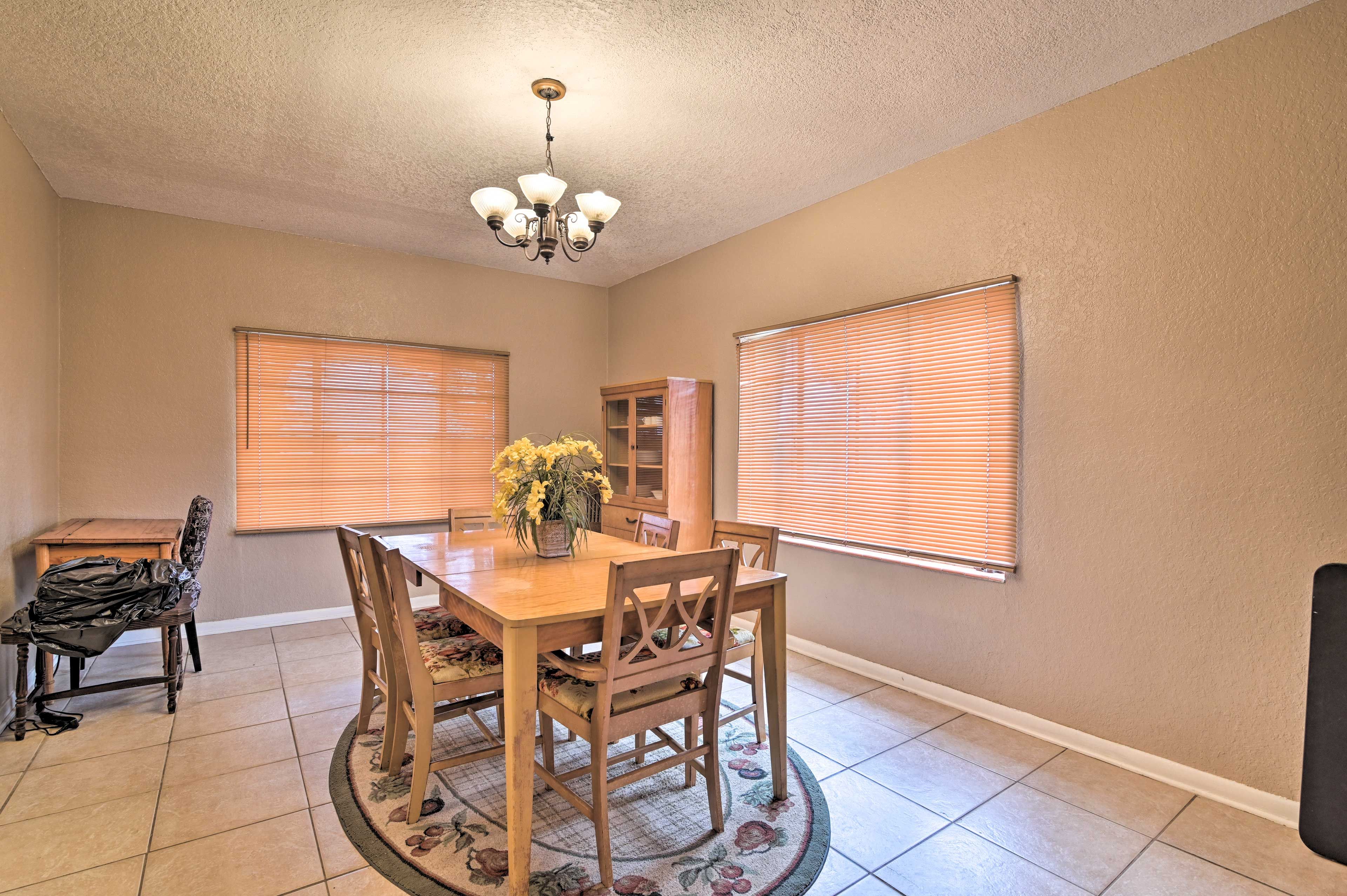 Dining Room | Dishware & Flatware