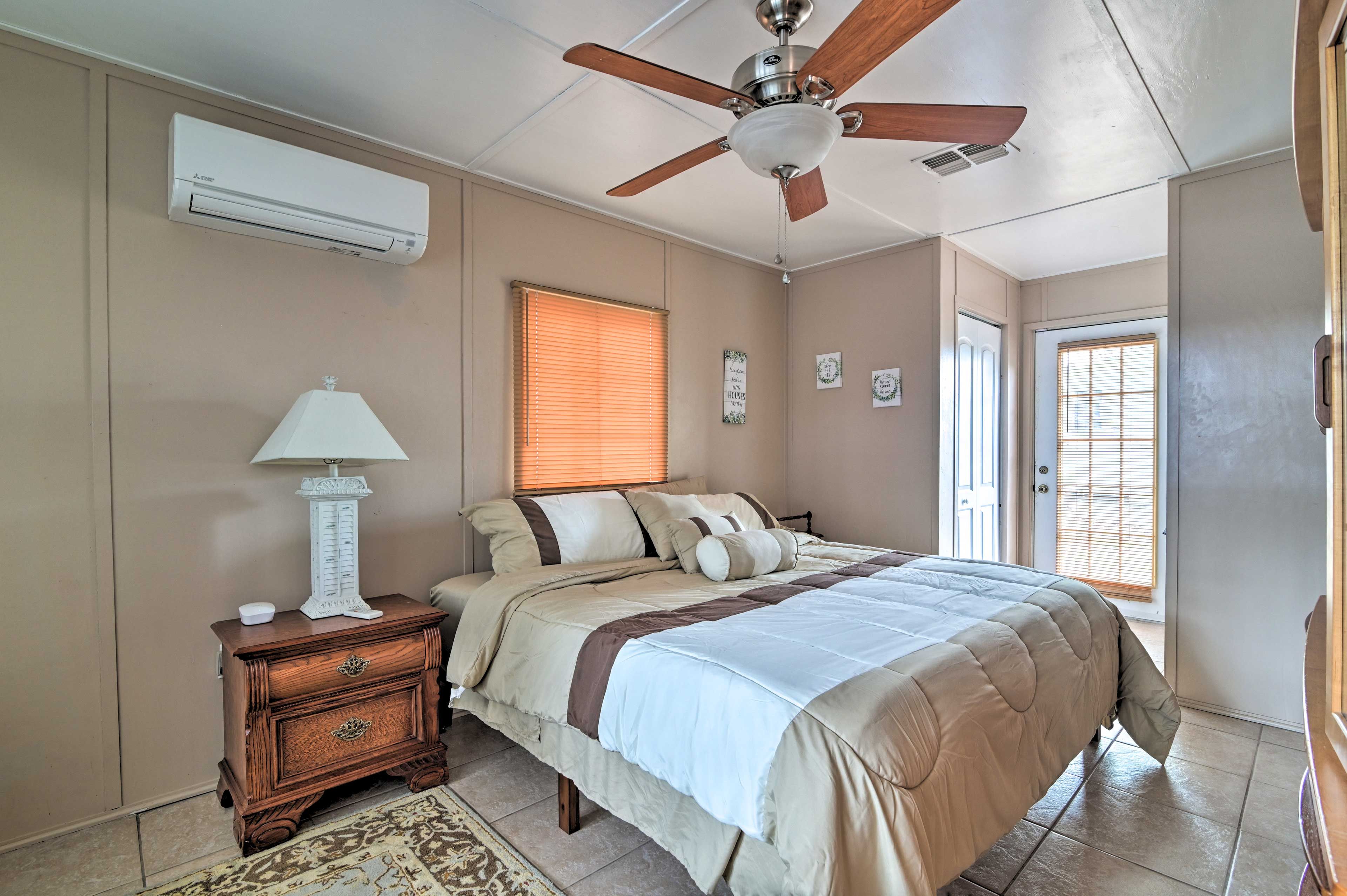 Bedroom 1 | California King Bed