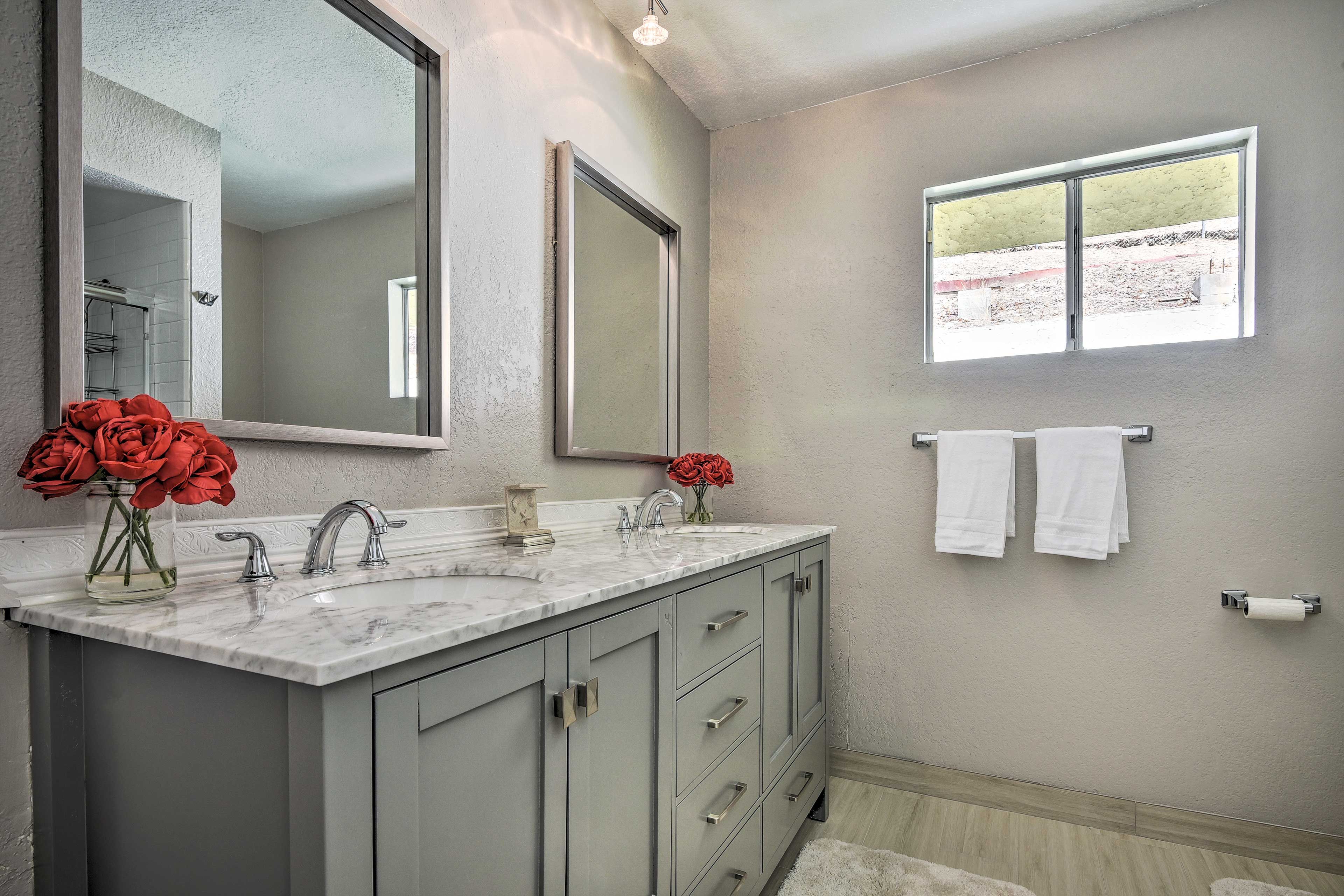 Bathroom | Complimentary Toiletries | Towels Provided