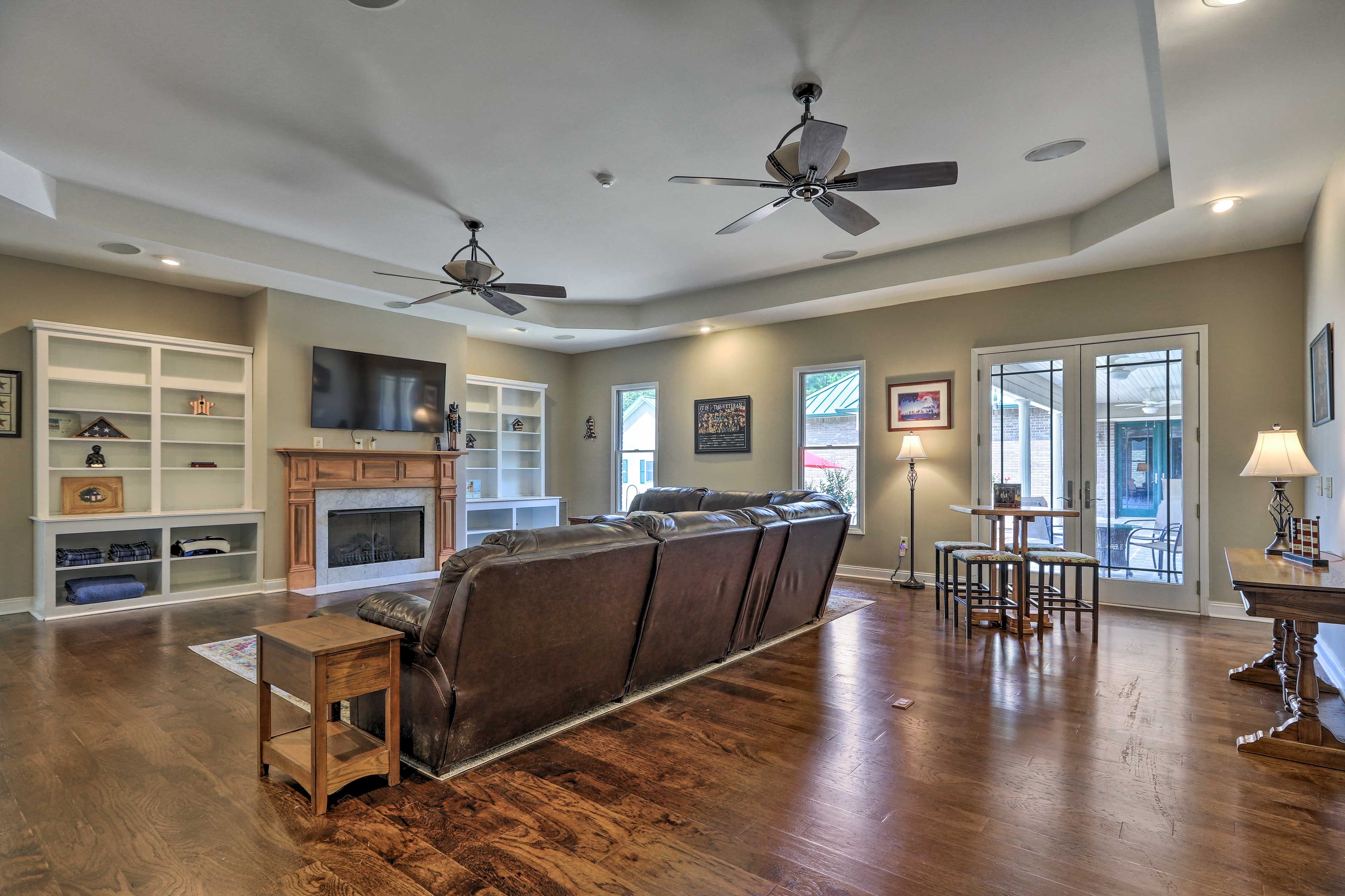 Living Room | Smart TV