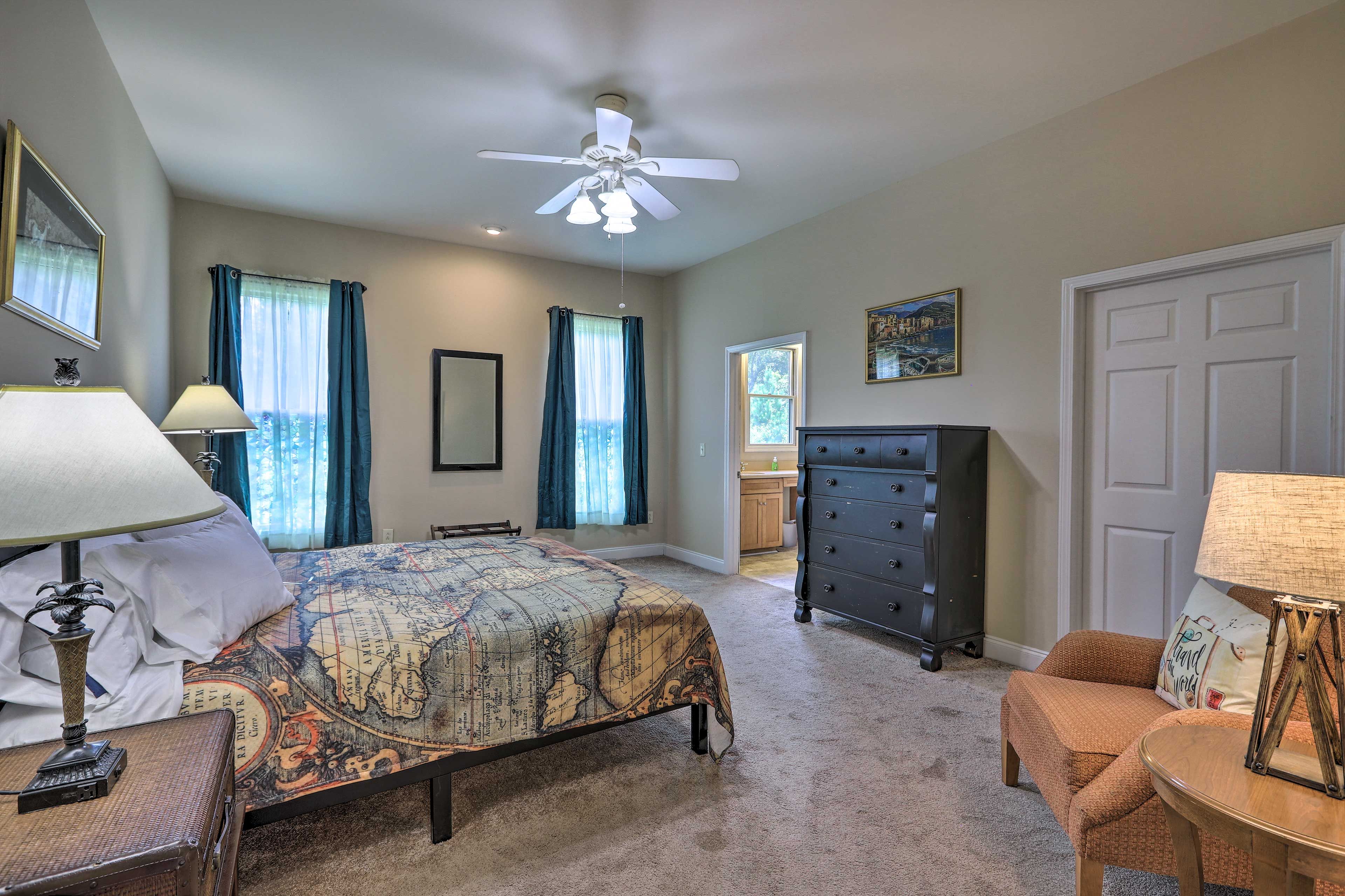 Bedroom 2 | King Bed