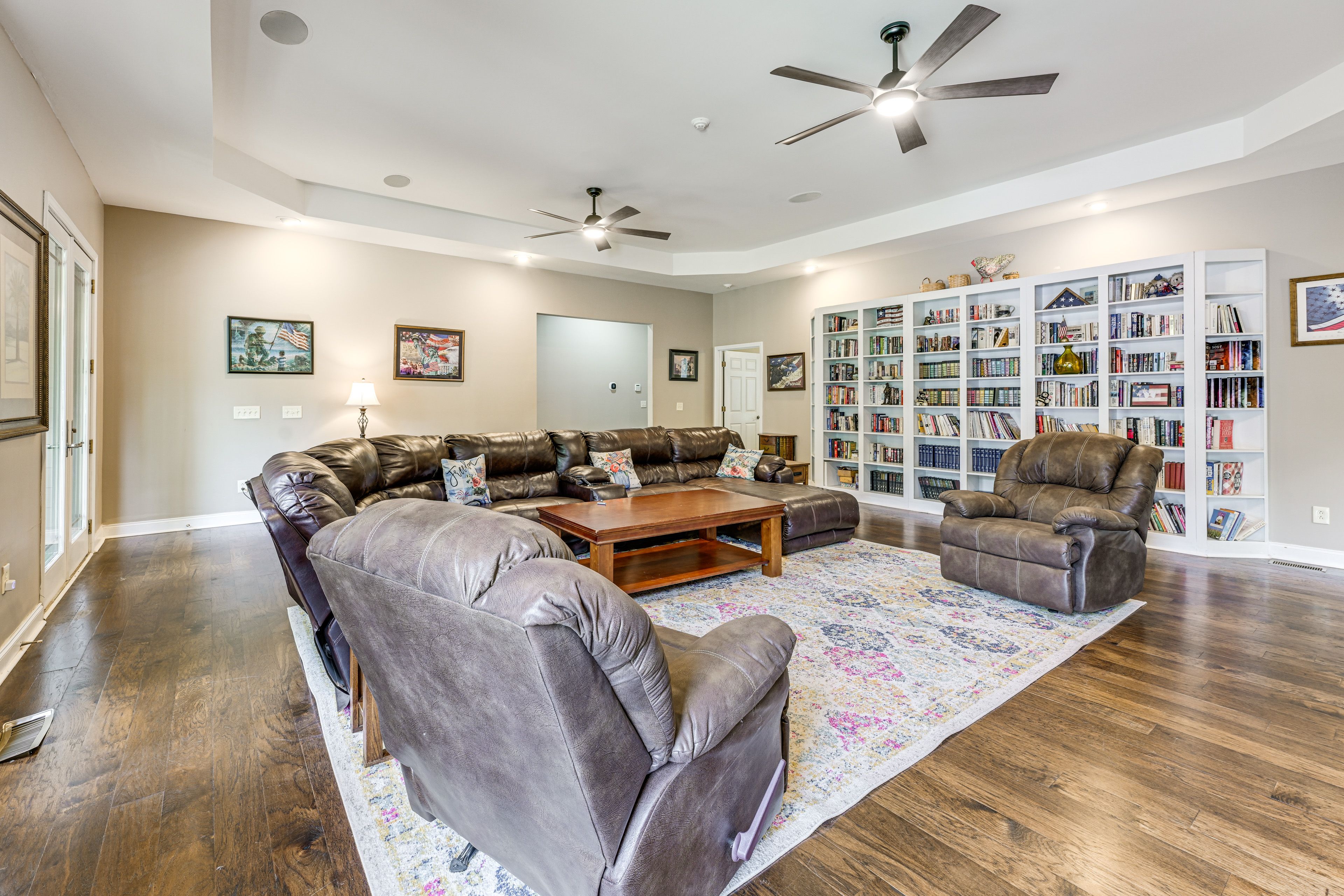 Living Room | Free WiFi