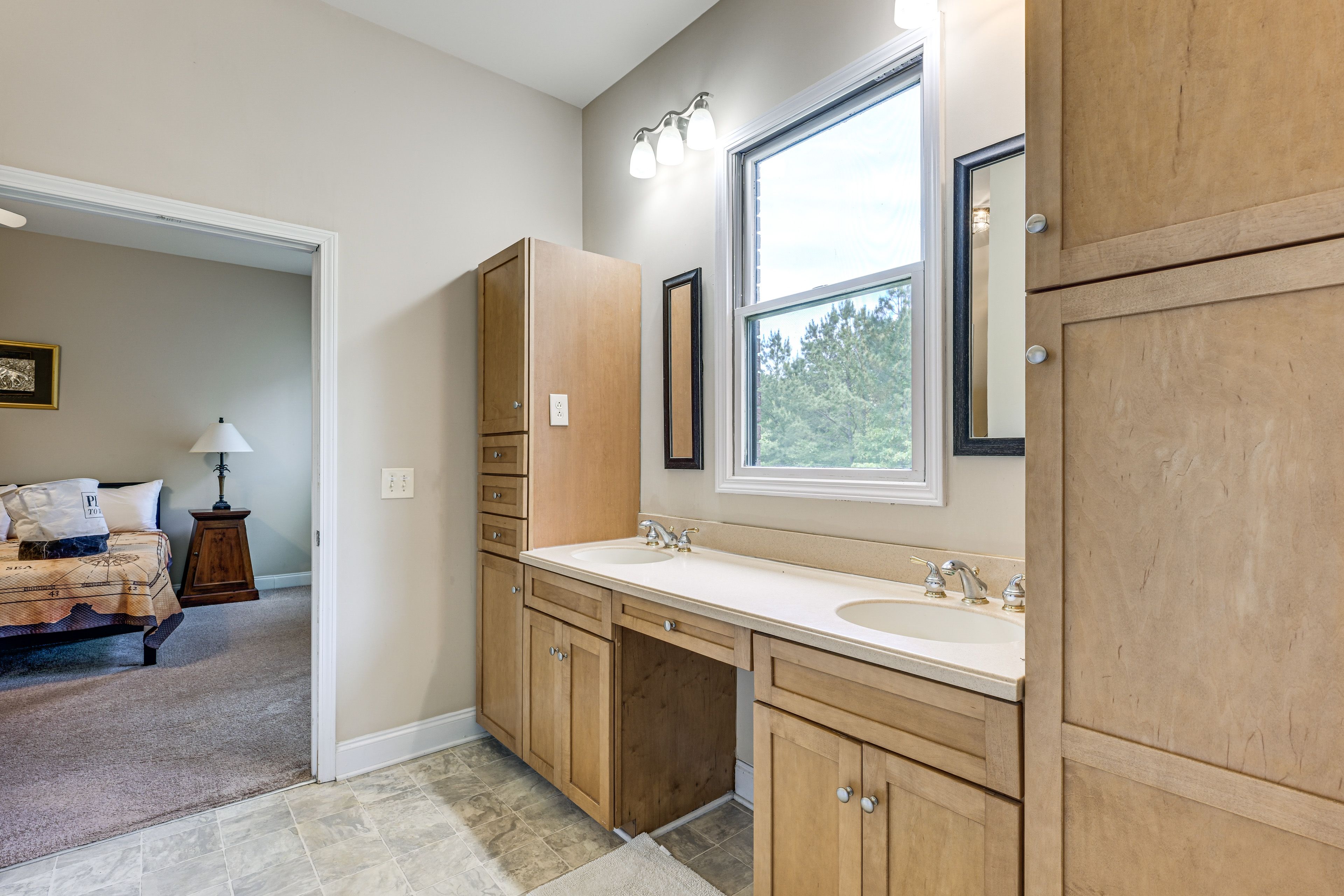 En-Suite Bathroom