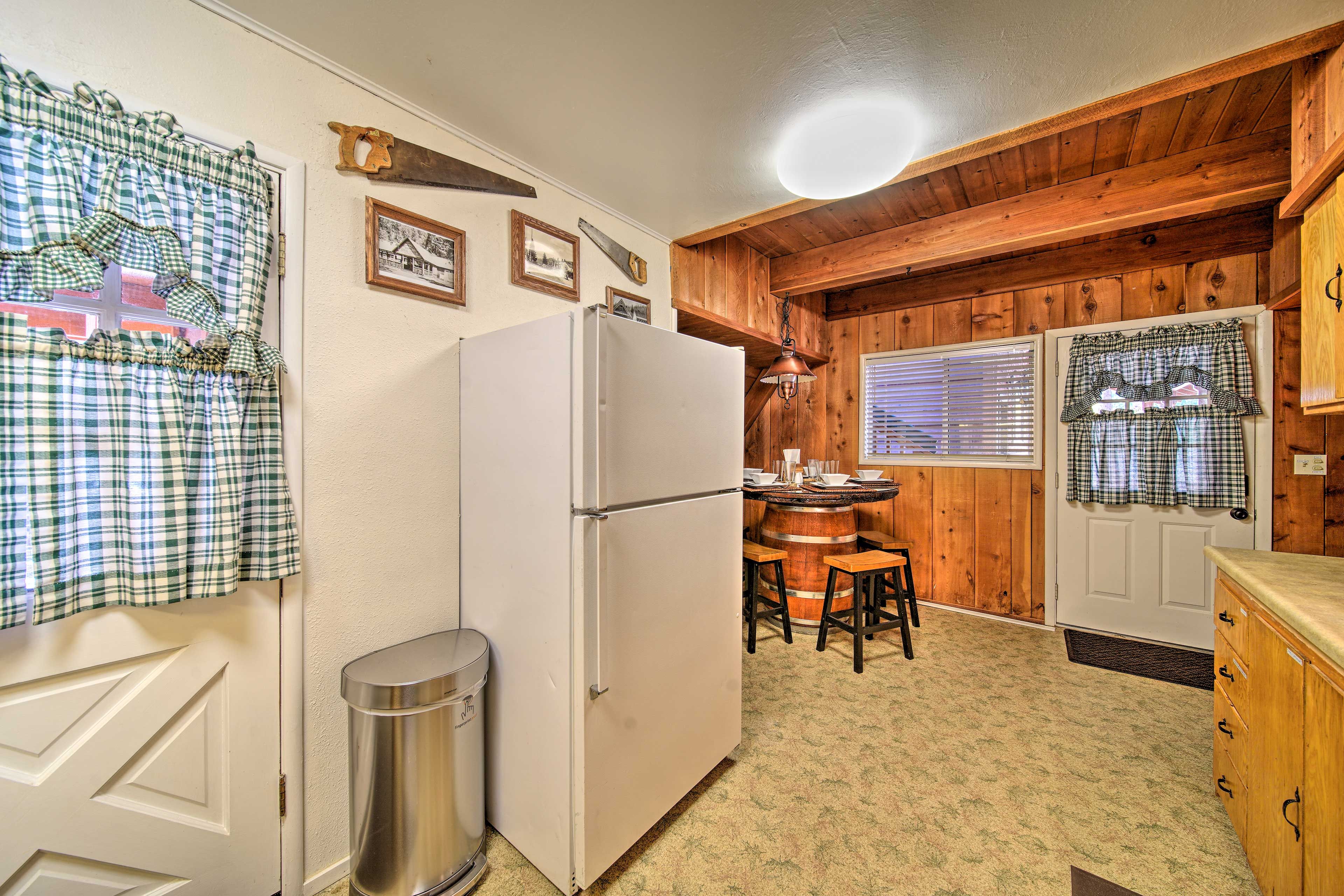 Fully Equipped Kitchen | Paper Towels