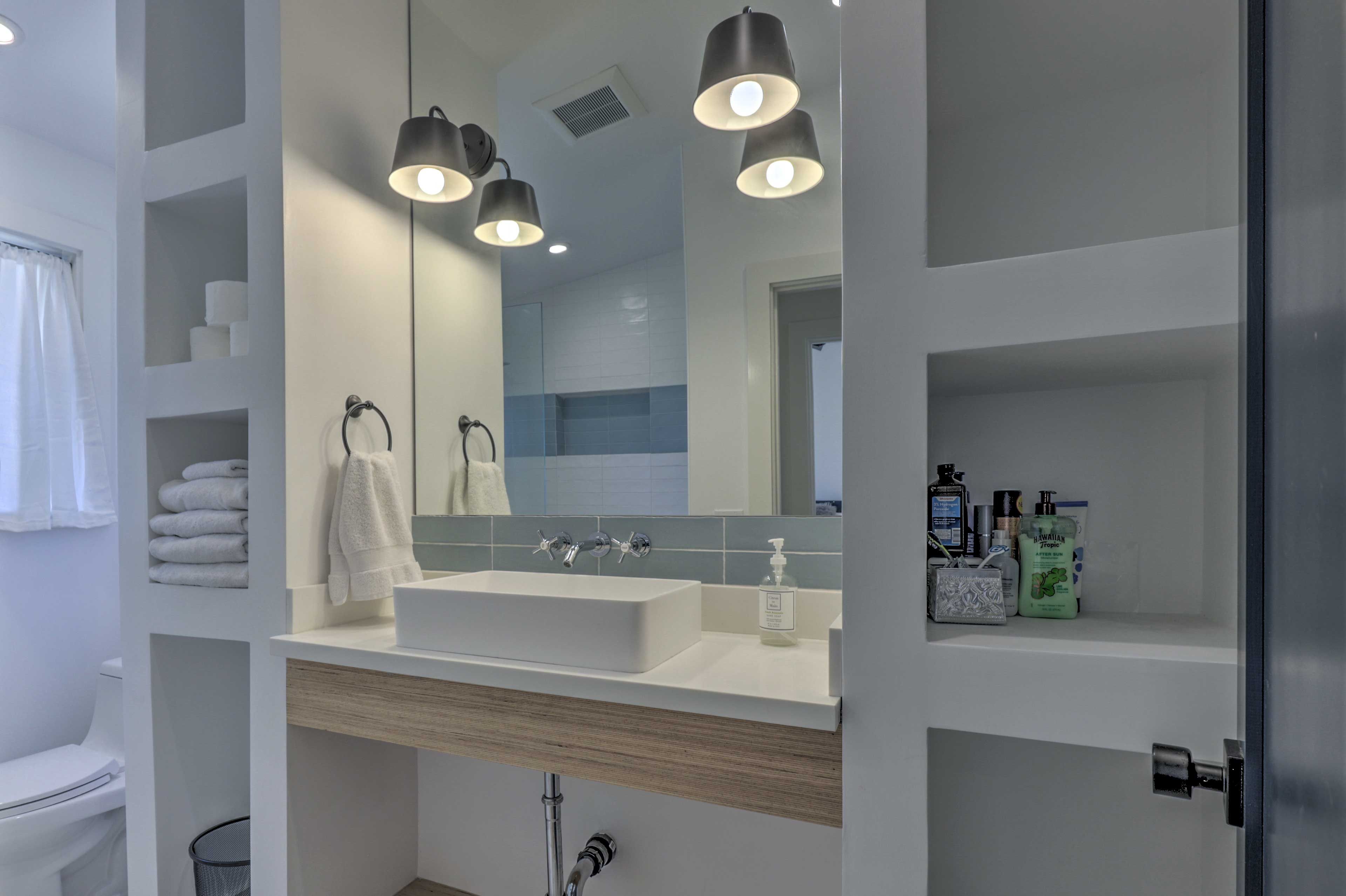 Full Bathroom