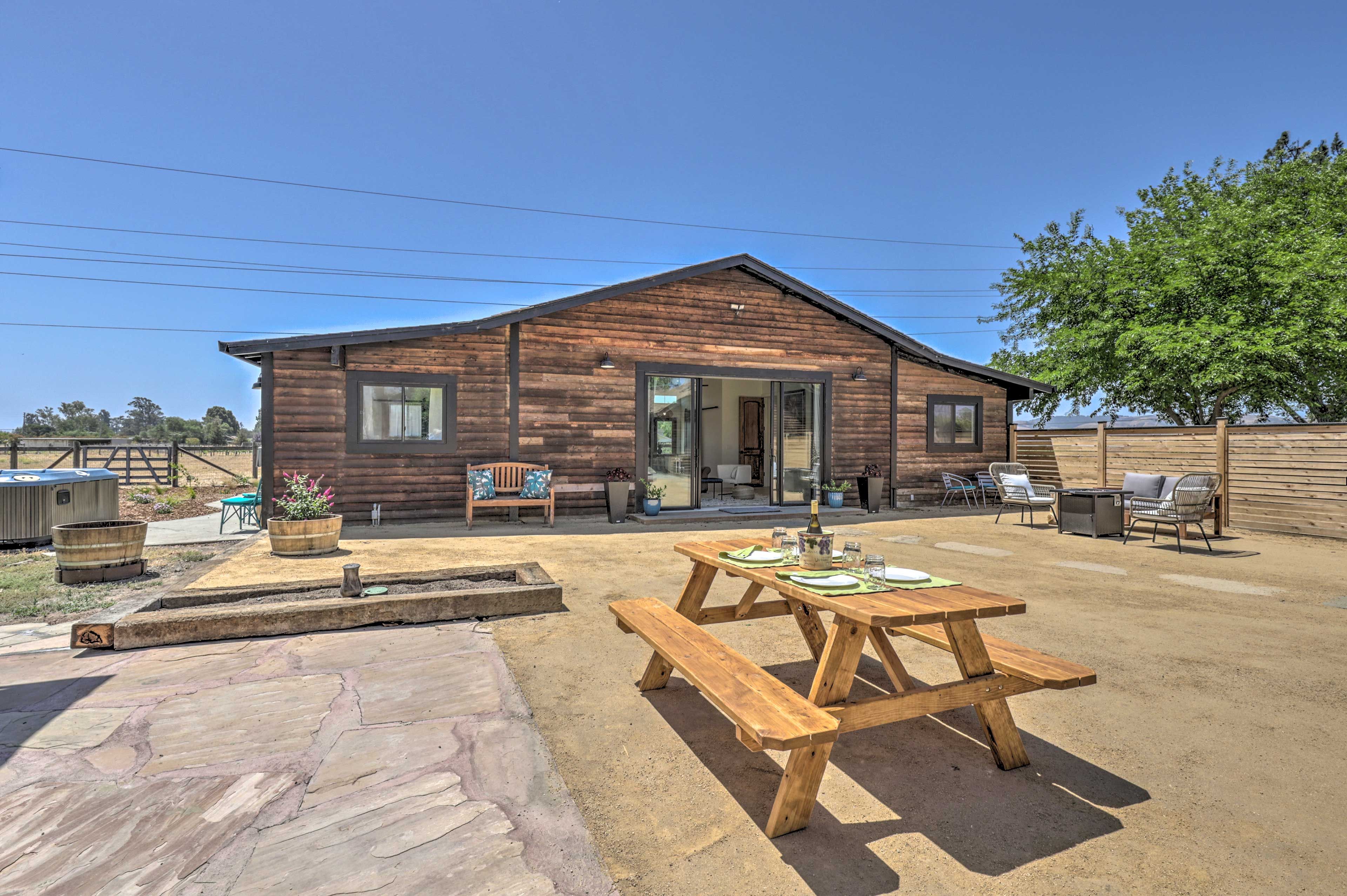 Sonoma Vacation Rental | 2BR | 2BA | 1-Story Guest Home | 1,200 Sq Ft
