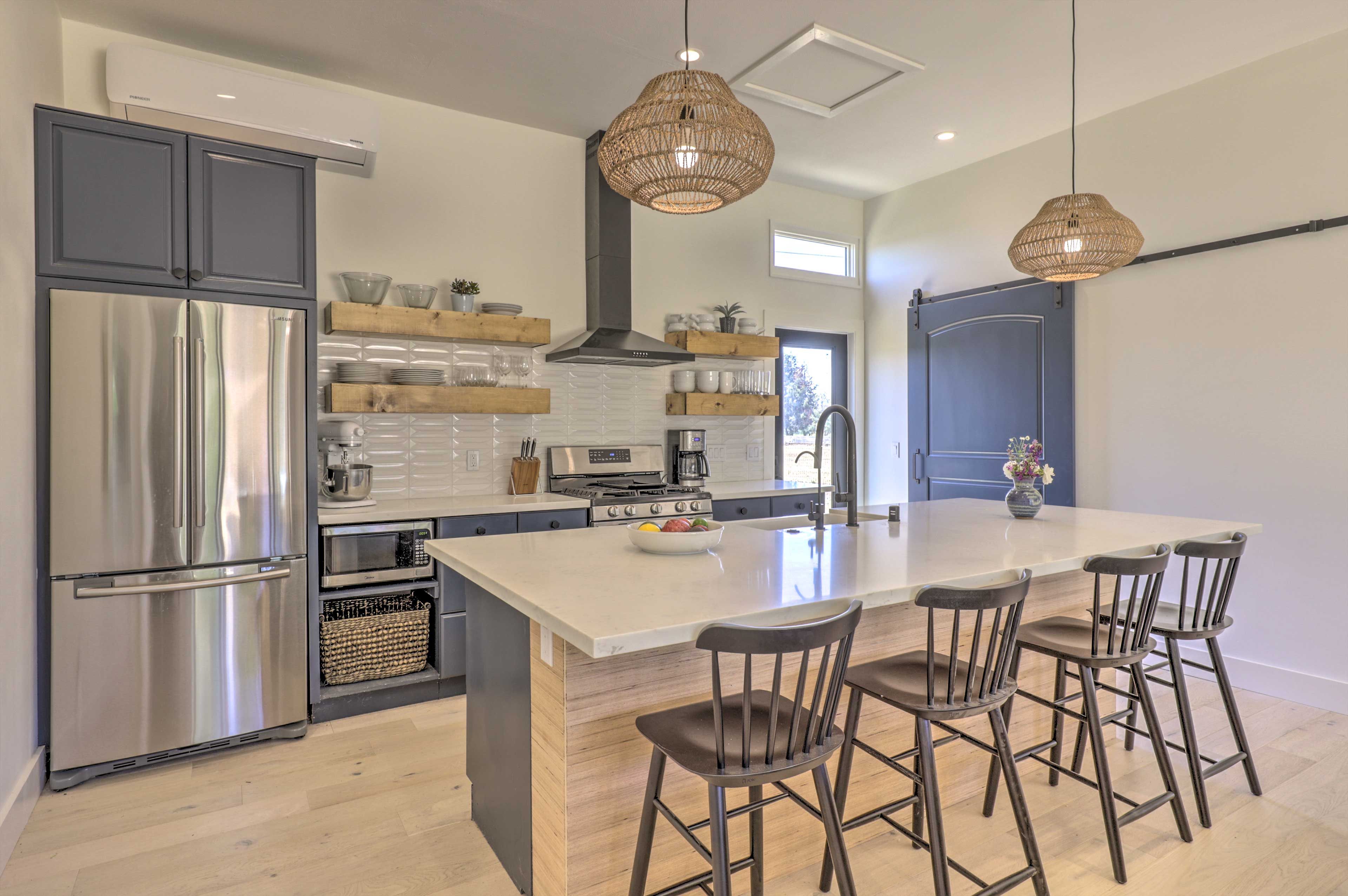 Kitchen | Cooking Utensils Provided