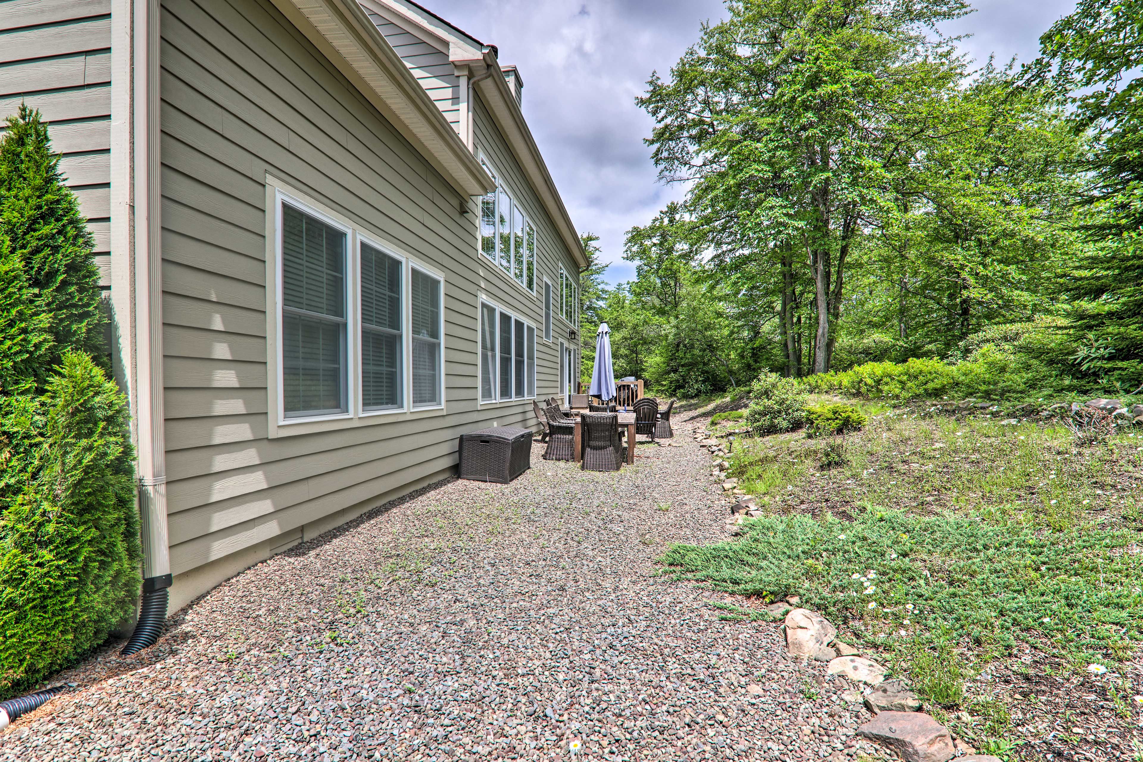 Home Exterior | Parking | Garage (2 Vehicles) | Driveway (2 Vehicles)