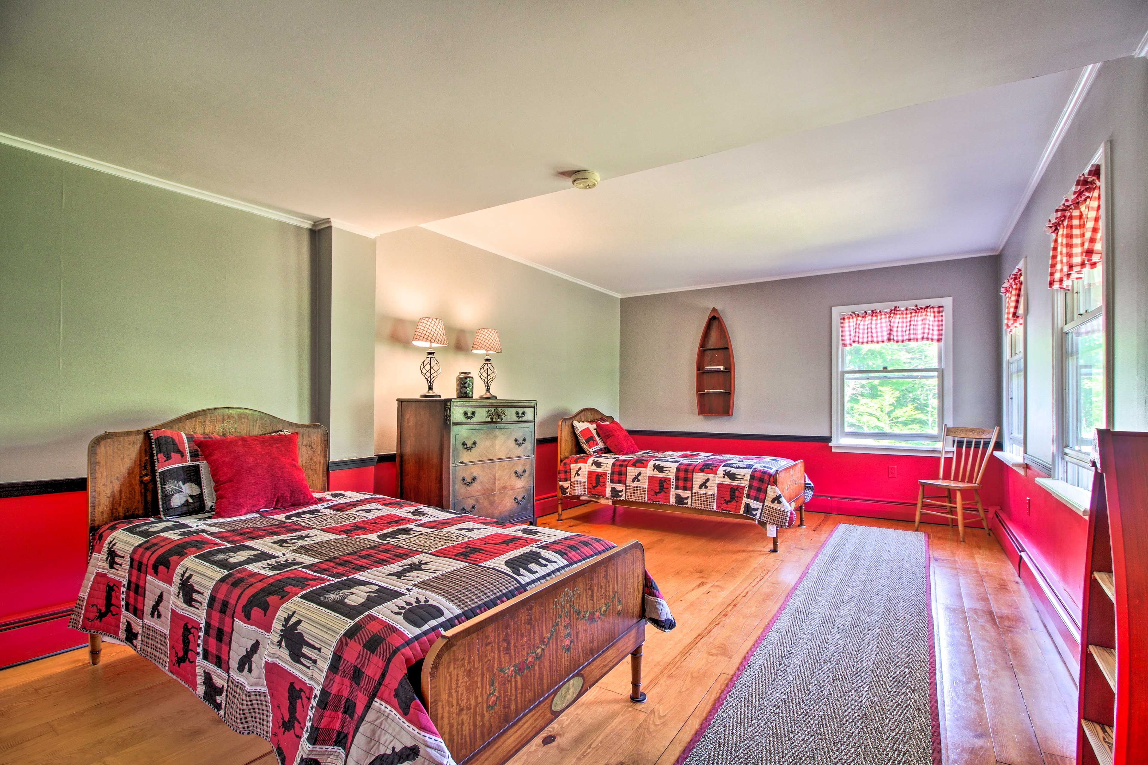 Bedroom 5 | 2nd Floor | Stairs Required | Full Bed | Twin Bed