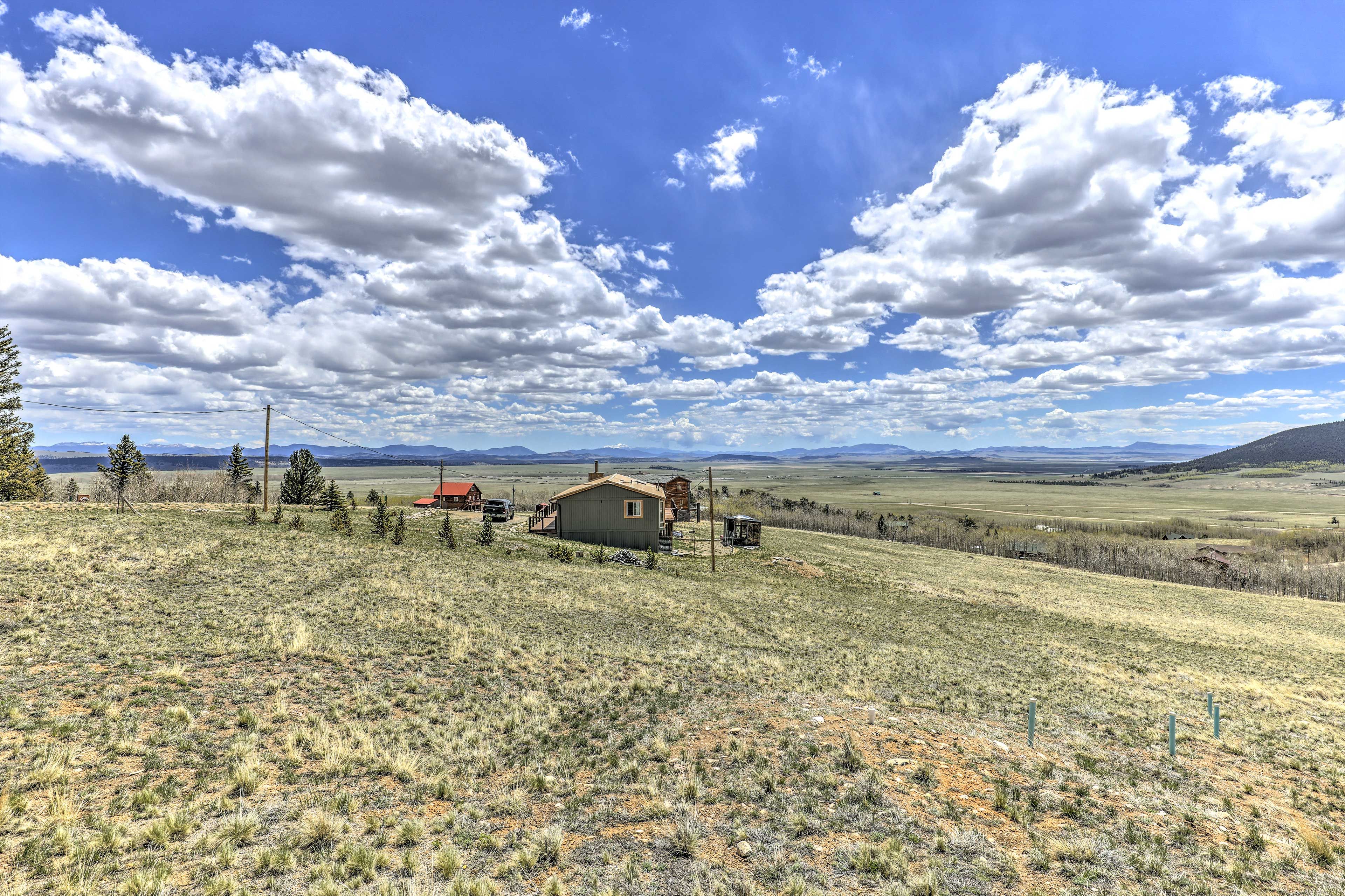 Parking | Gravel Driveway (4 Vehicles)