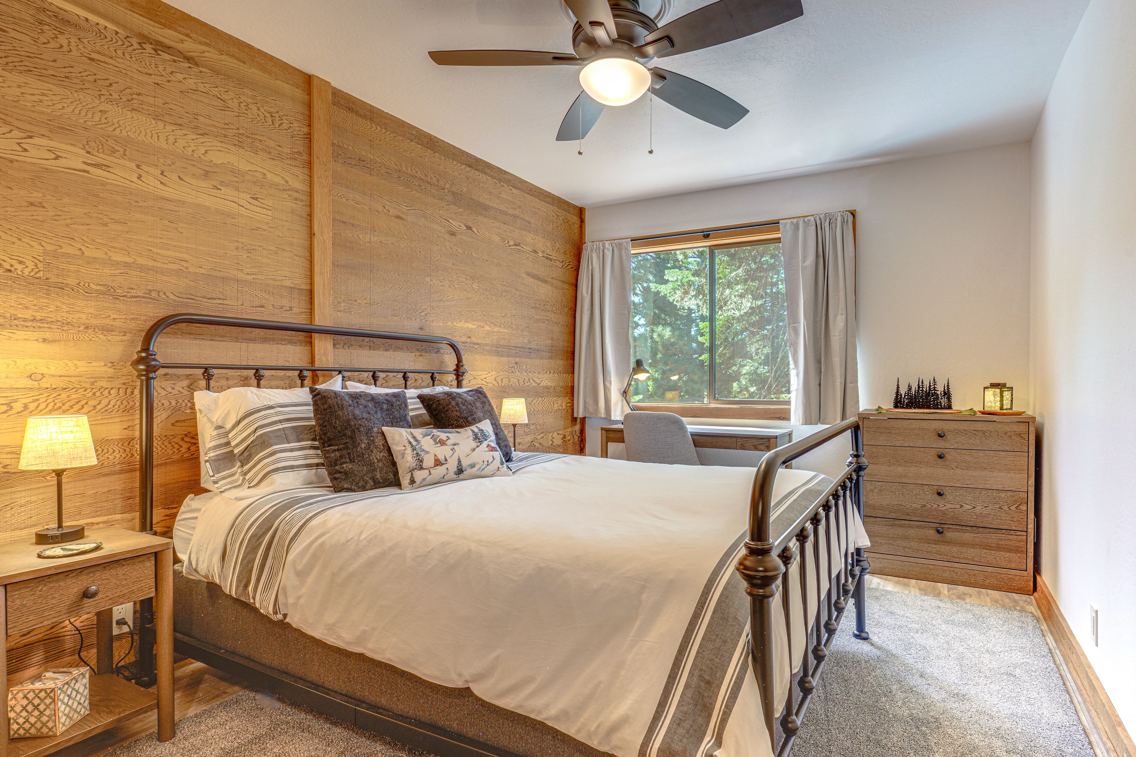 Bedroom 1 | Queen Bed | Lower Level