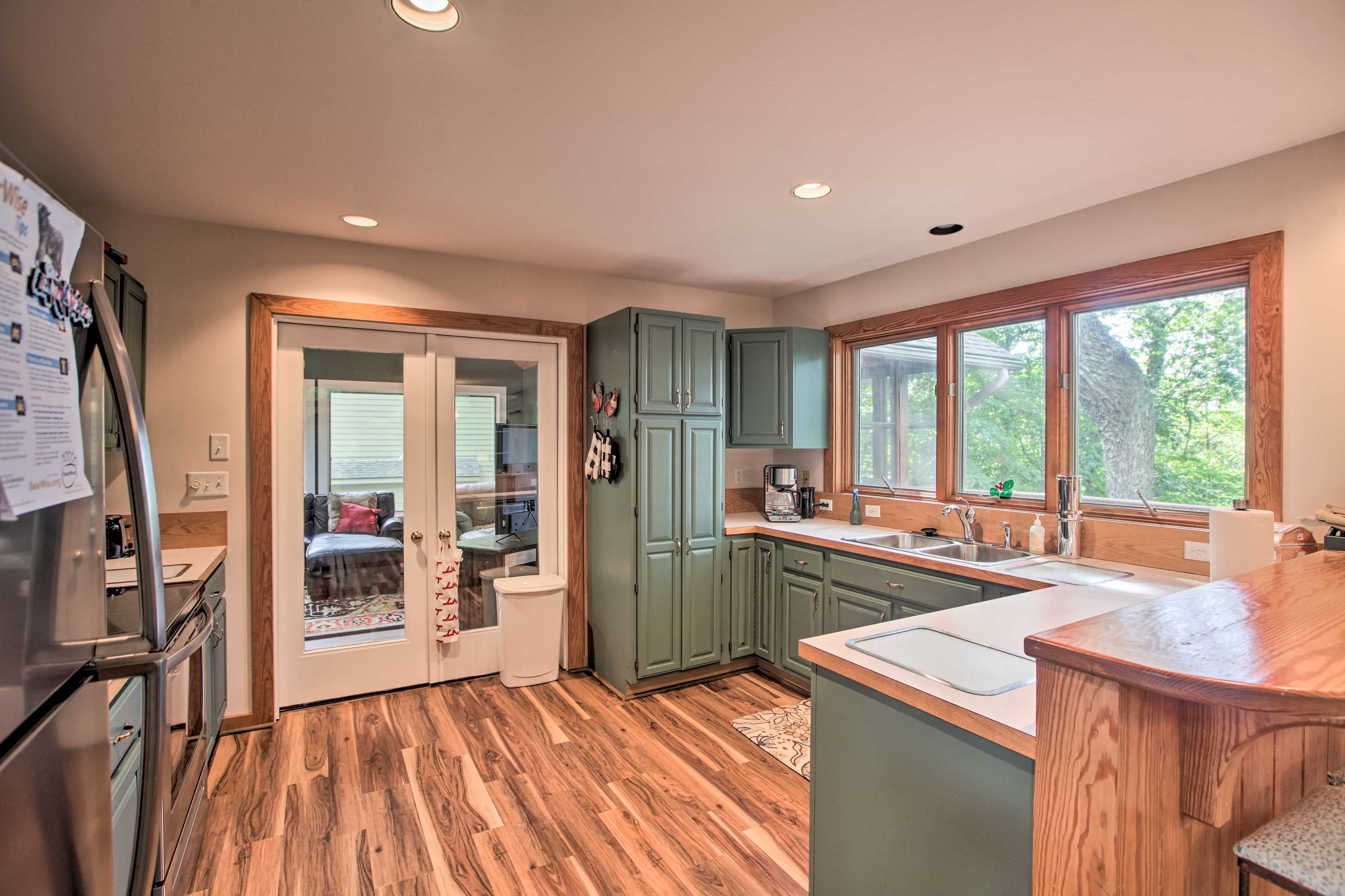 Kitchen | Fully Equipped | Cooking Basics