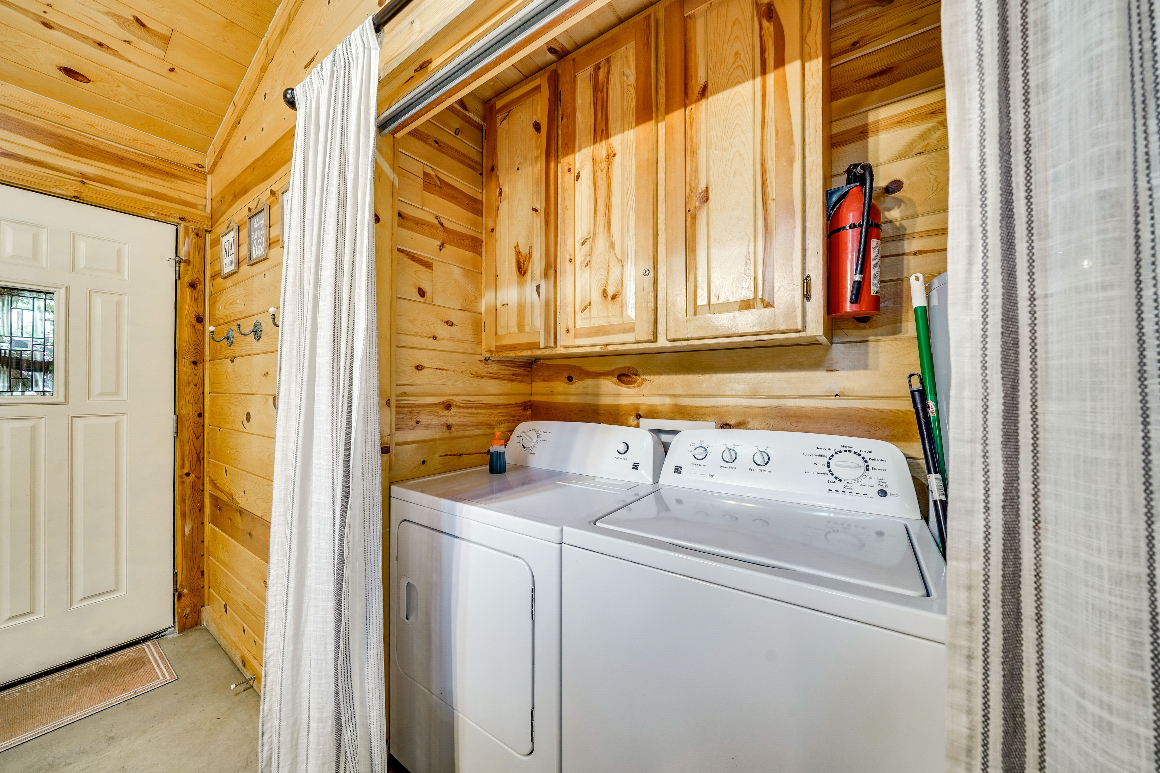 Living Room | Laundry Machines