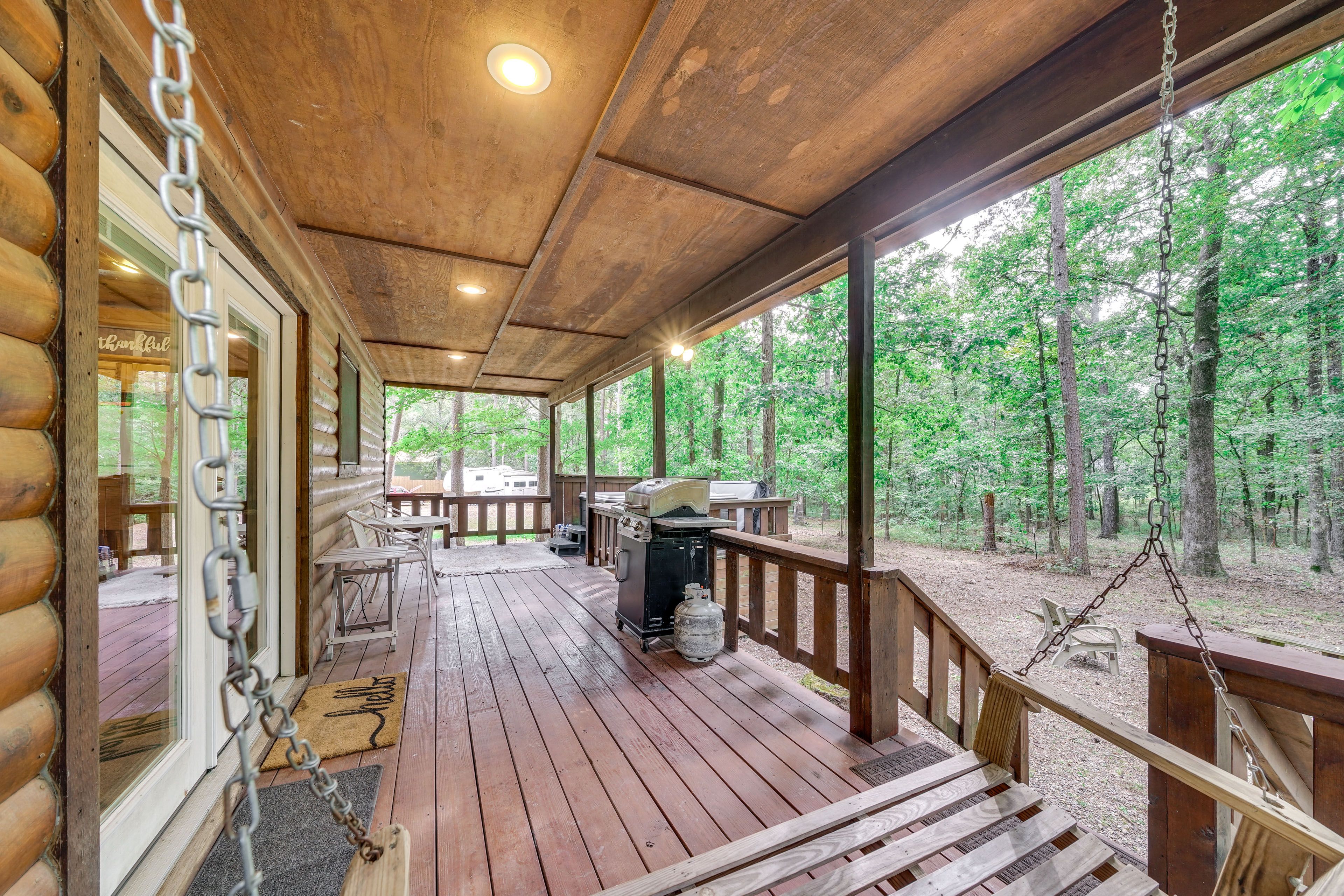 Covered Deck | Gas Grill