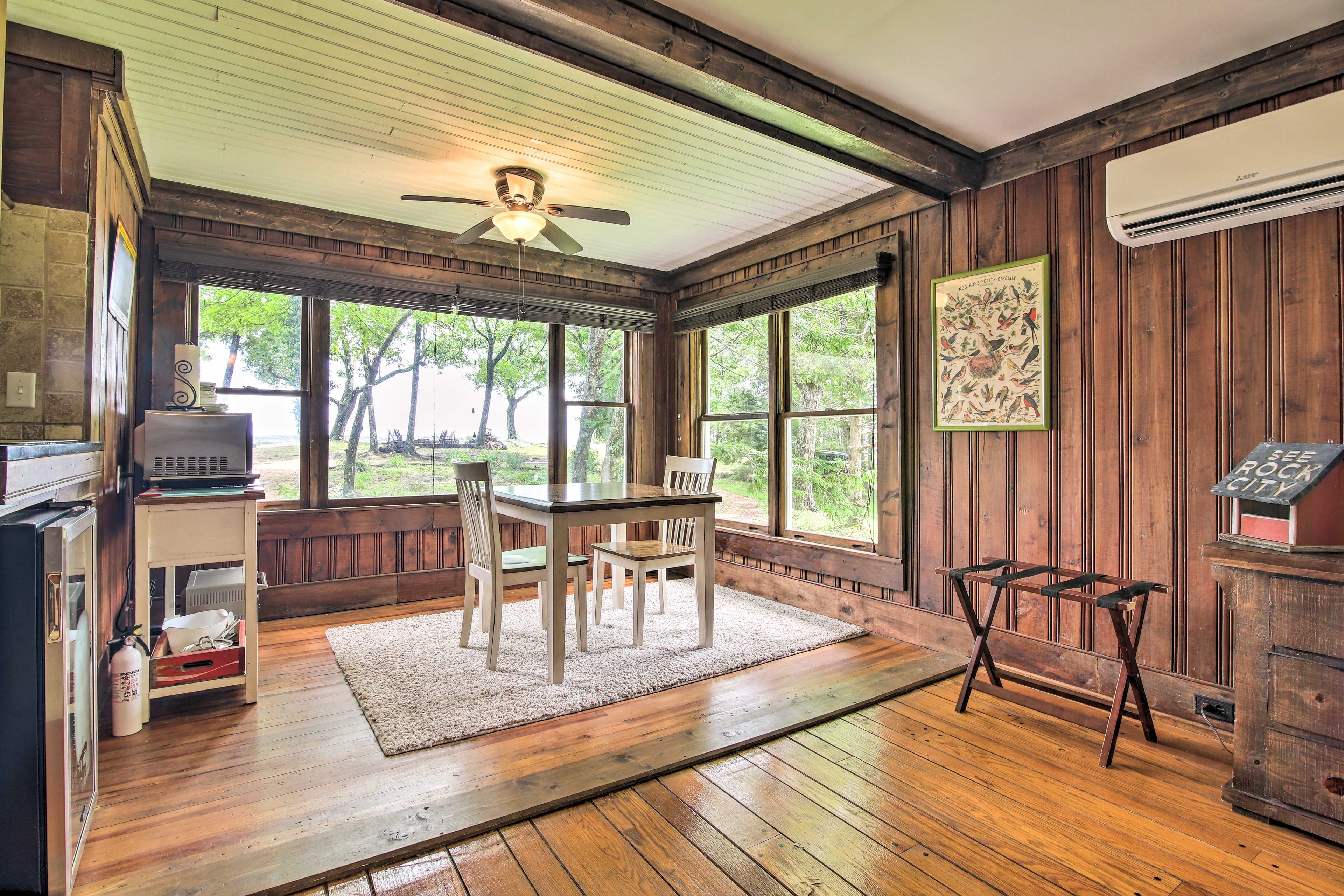 Guest House | Well-Equipped Kitchenette