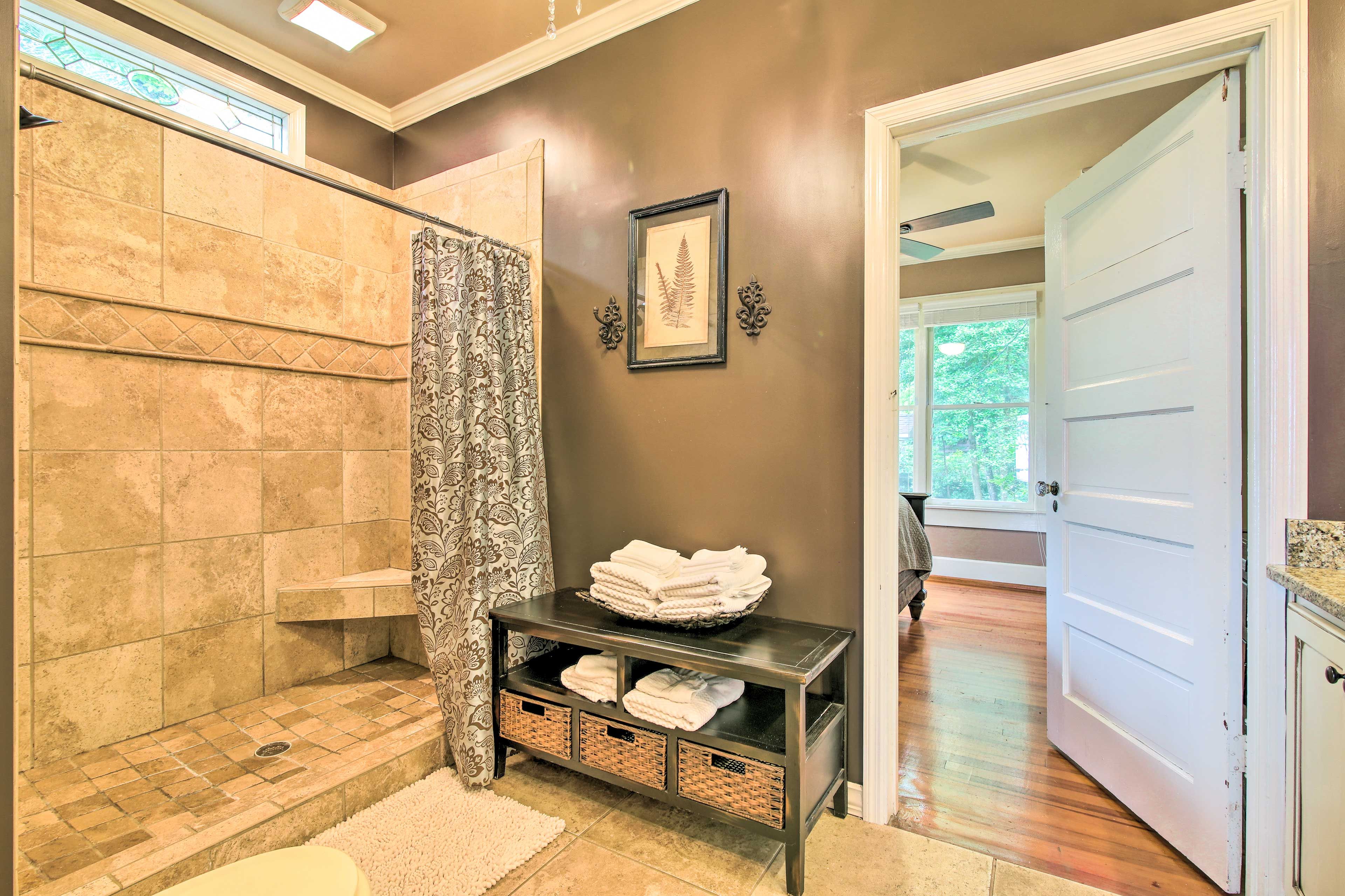 Shared Bathroom | Complimentary Toiletries