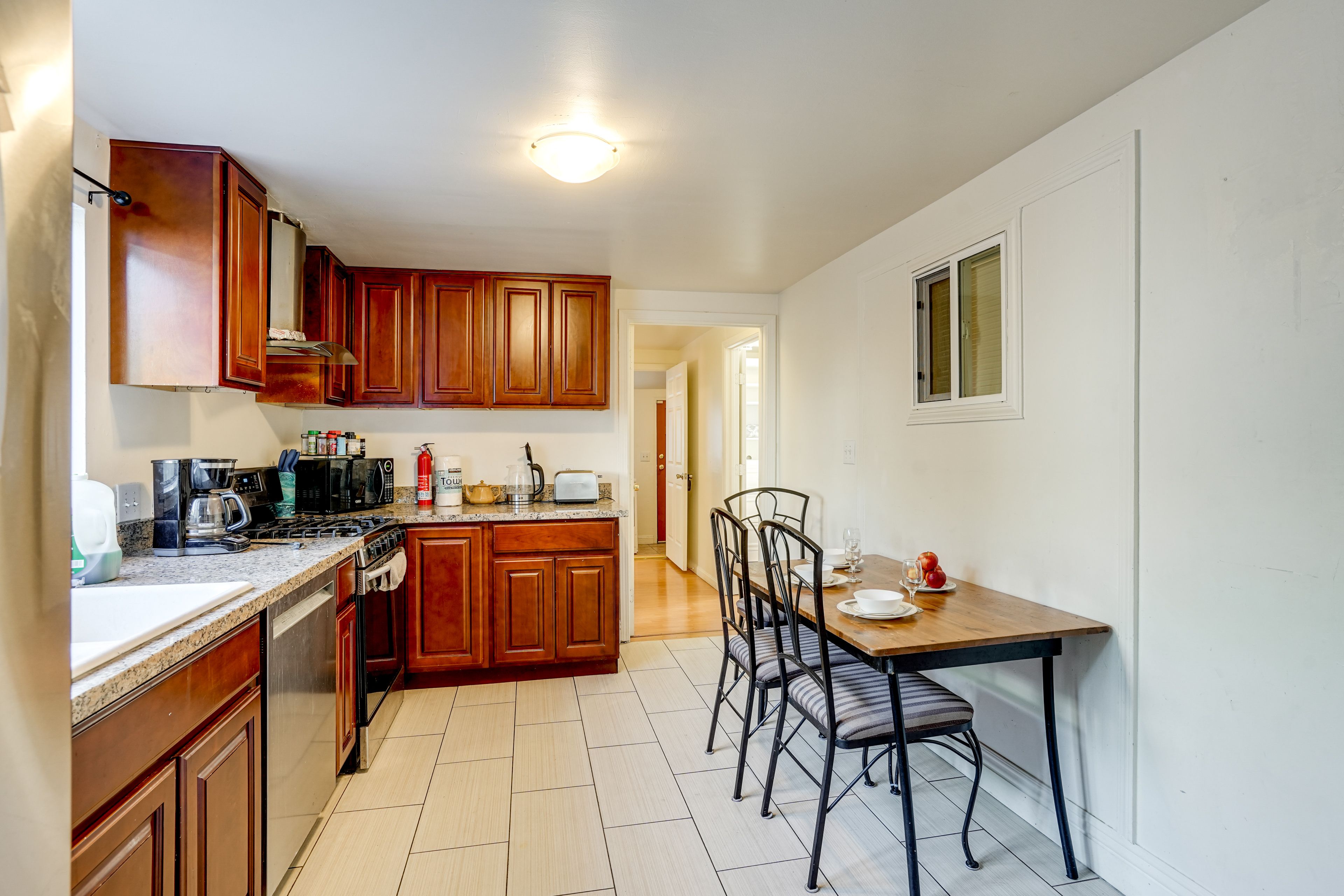 Kitchen | 1st Floor