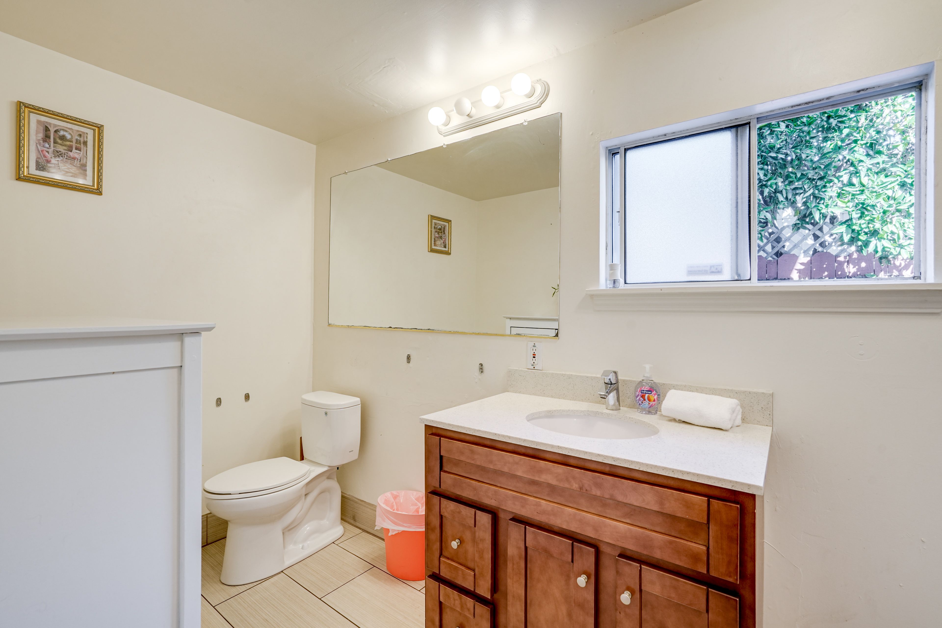 Full Bathroom | 1st Floor