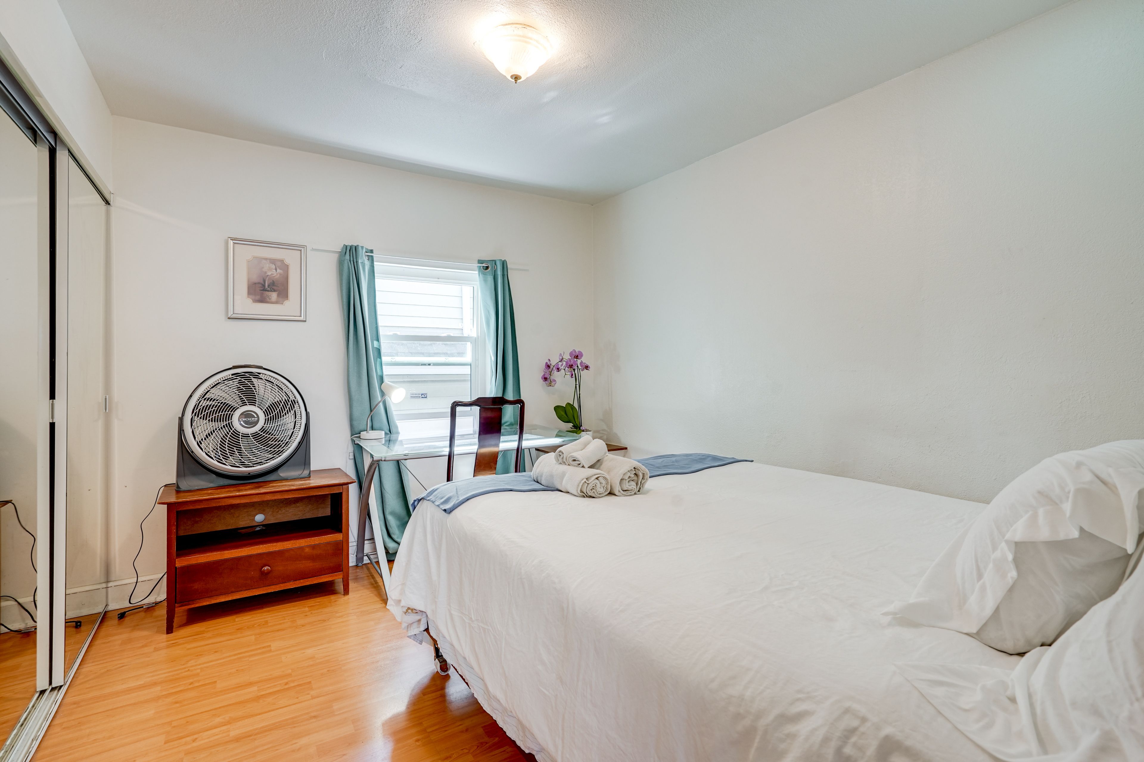 Bedroom 4 | Queen Bed | 2nd Floor