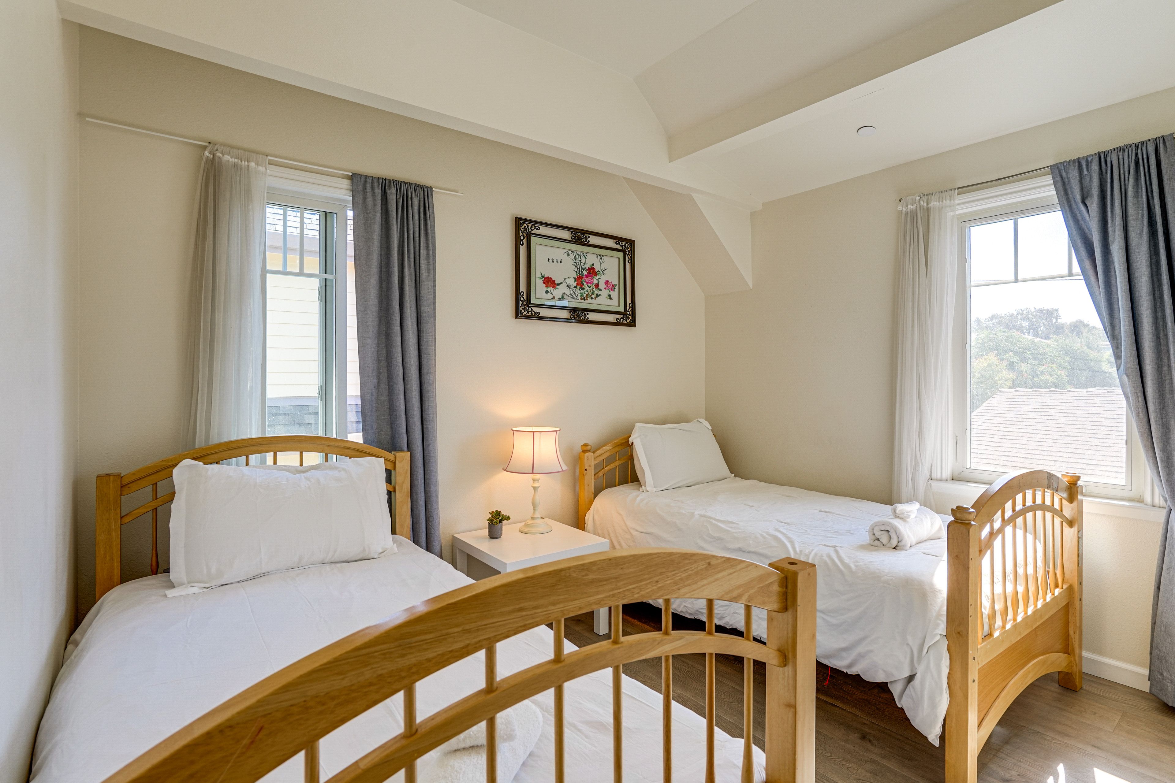 Bedroom 2 | 2 Twin Beds | 2nd Floor