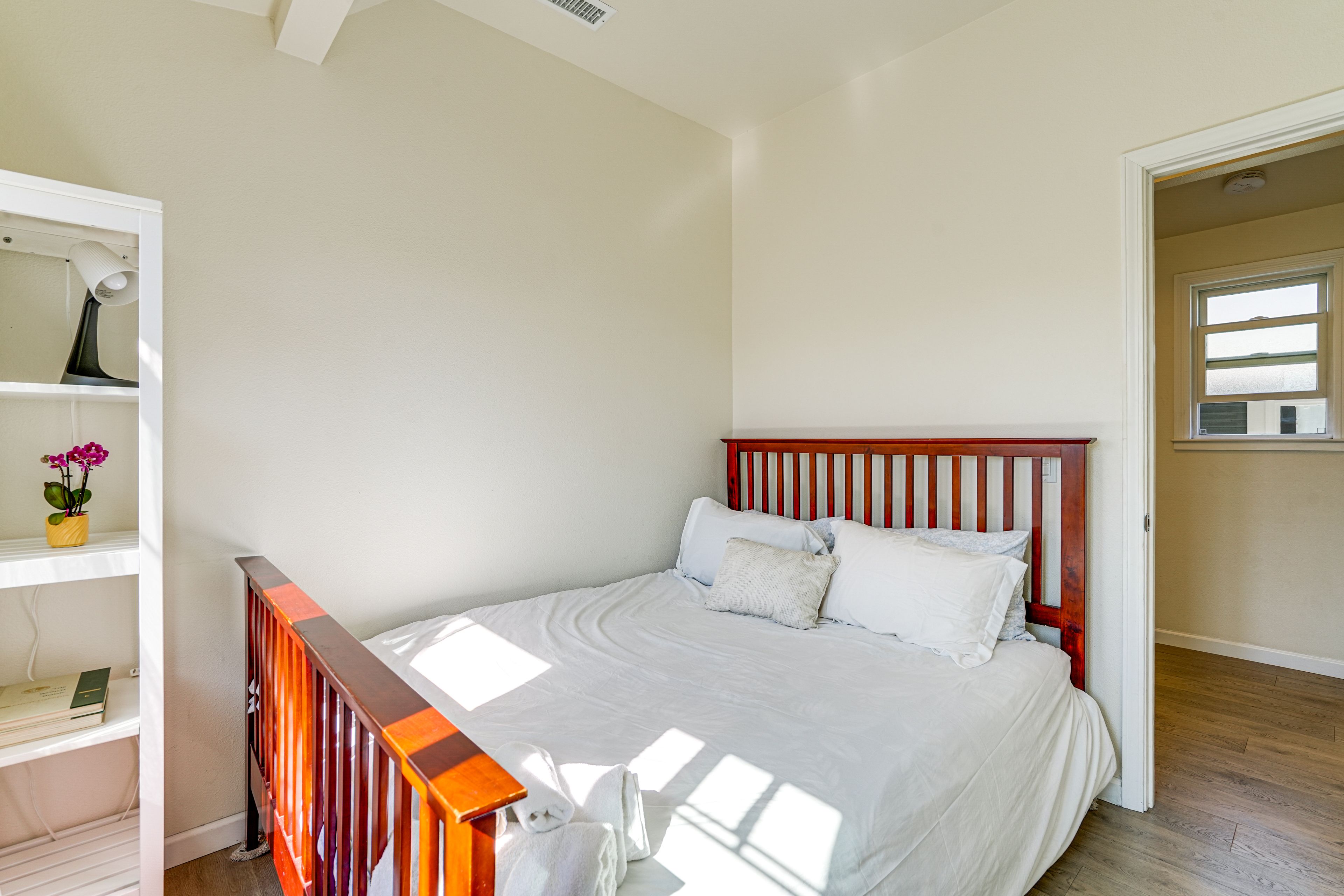 Bedroom 1 | Queen Bed | 2nd Floor