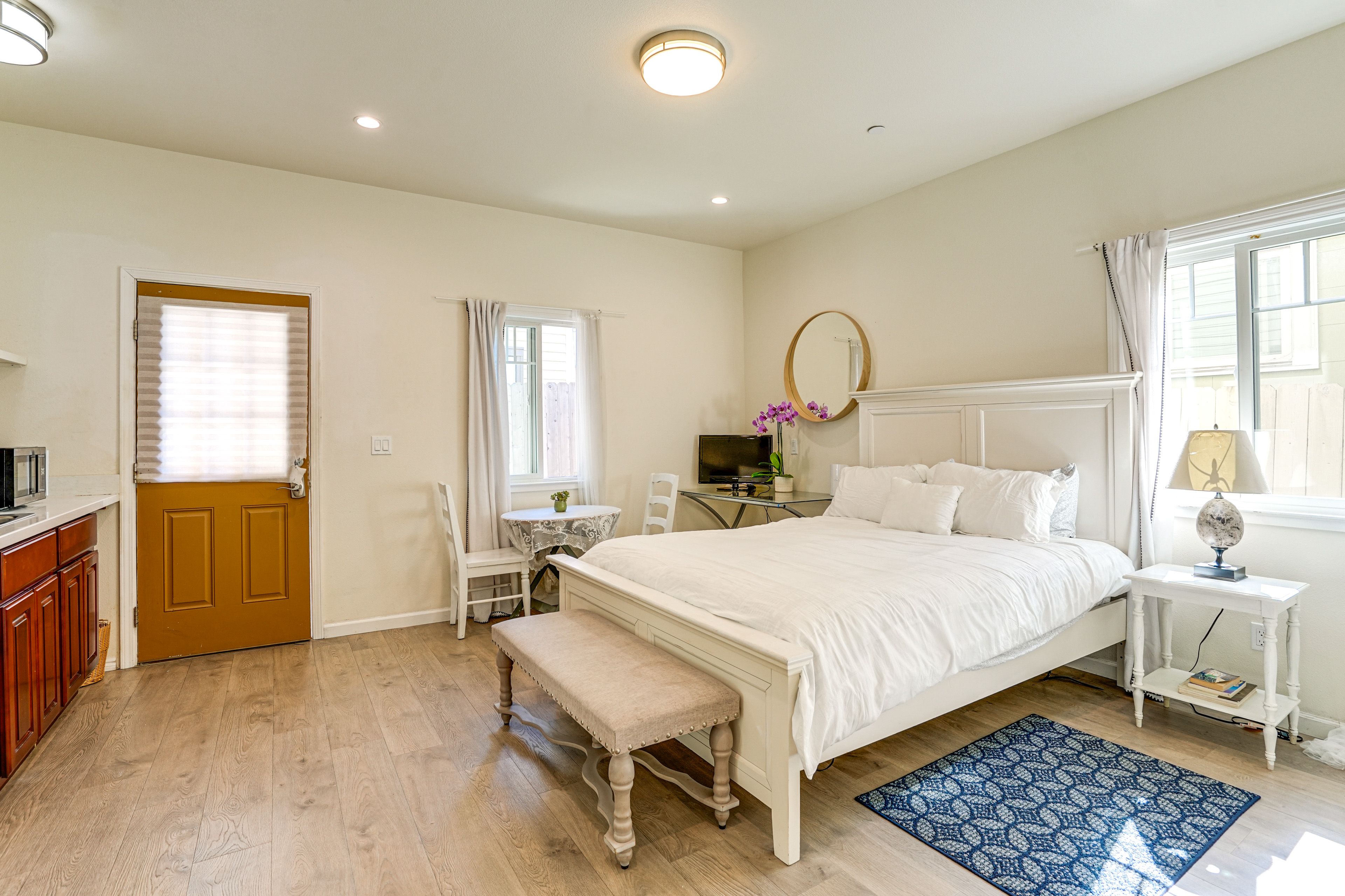 Bedroom 3 | Queen Bed | Kitchenette | Desk | 1st Floor
