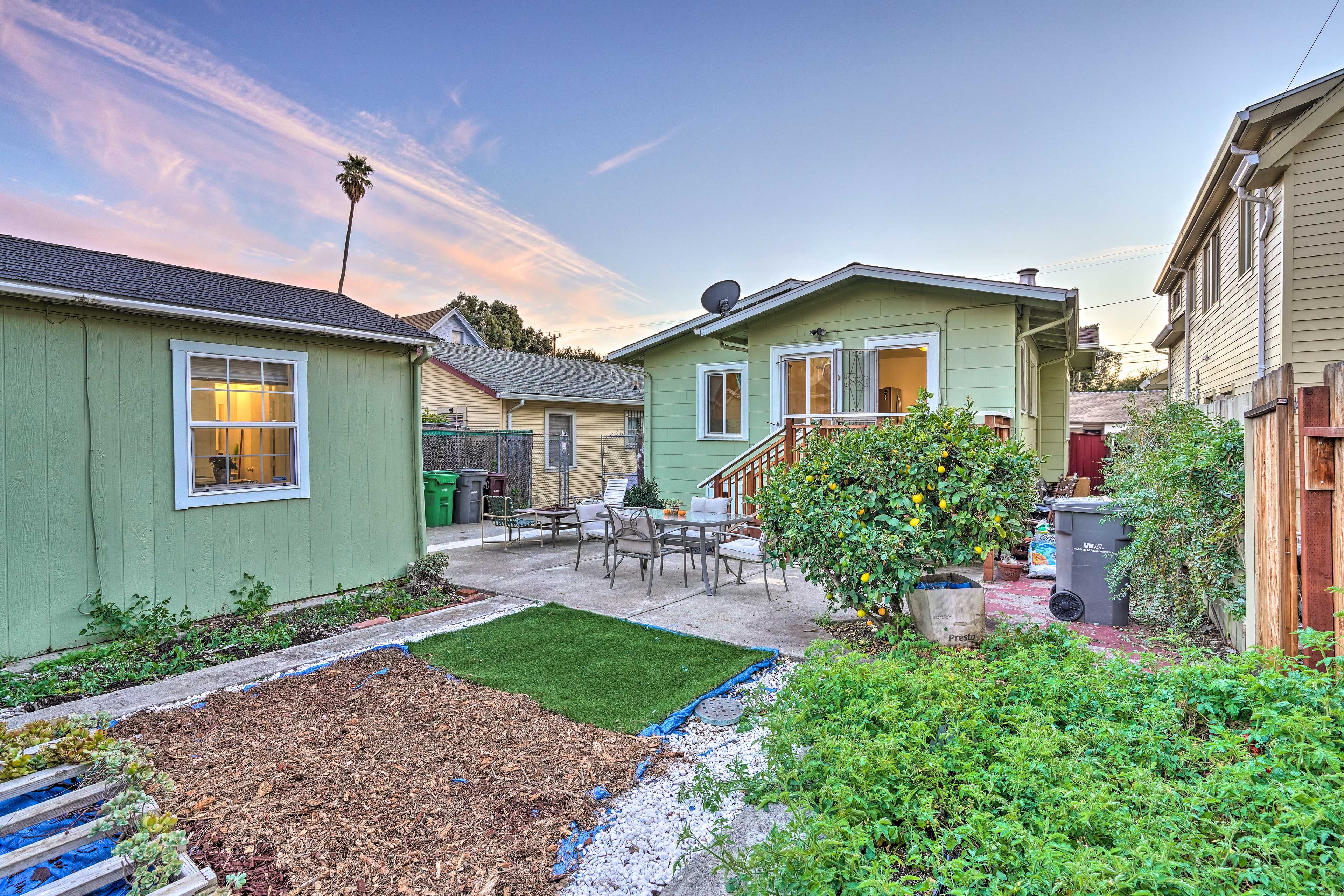 Oakland Vacation Rental | 2BR | 1BA | Stairs Required | 900 Sq Ft