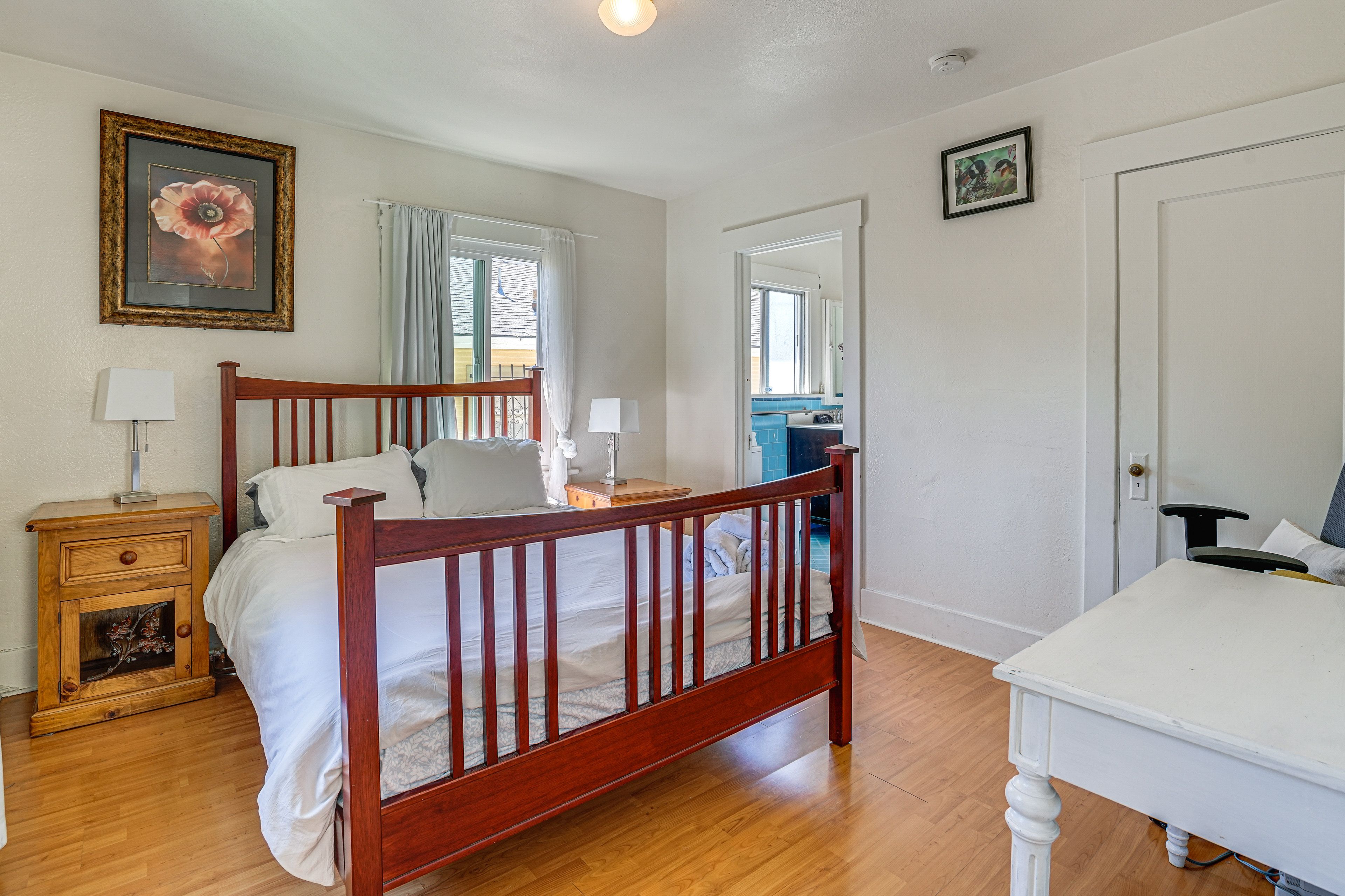 Bedroom 1 | Queen Bed