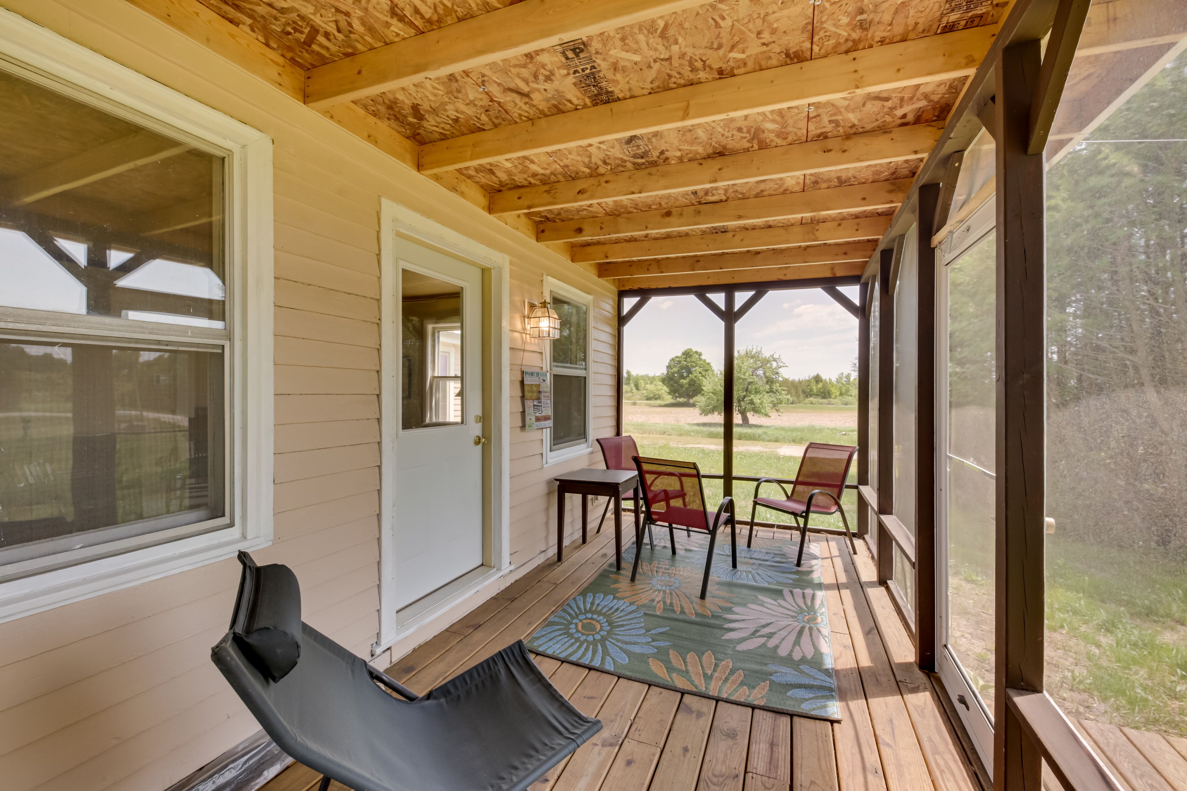 Screened Deck