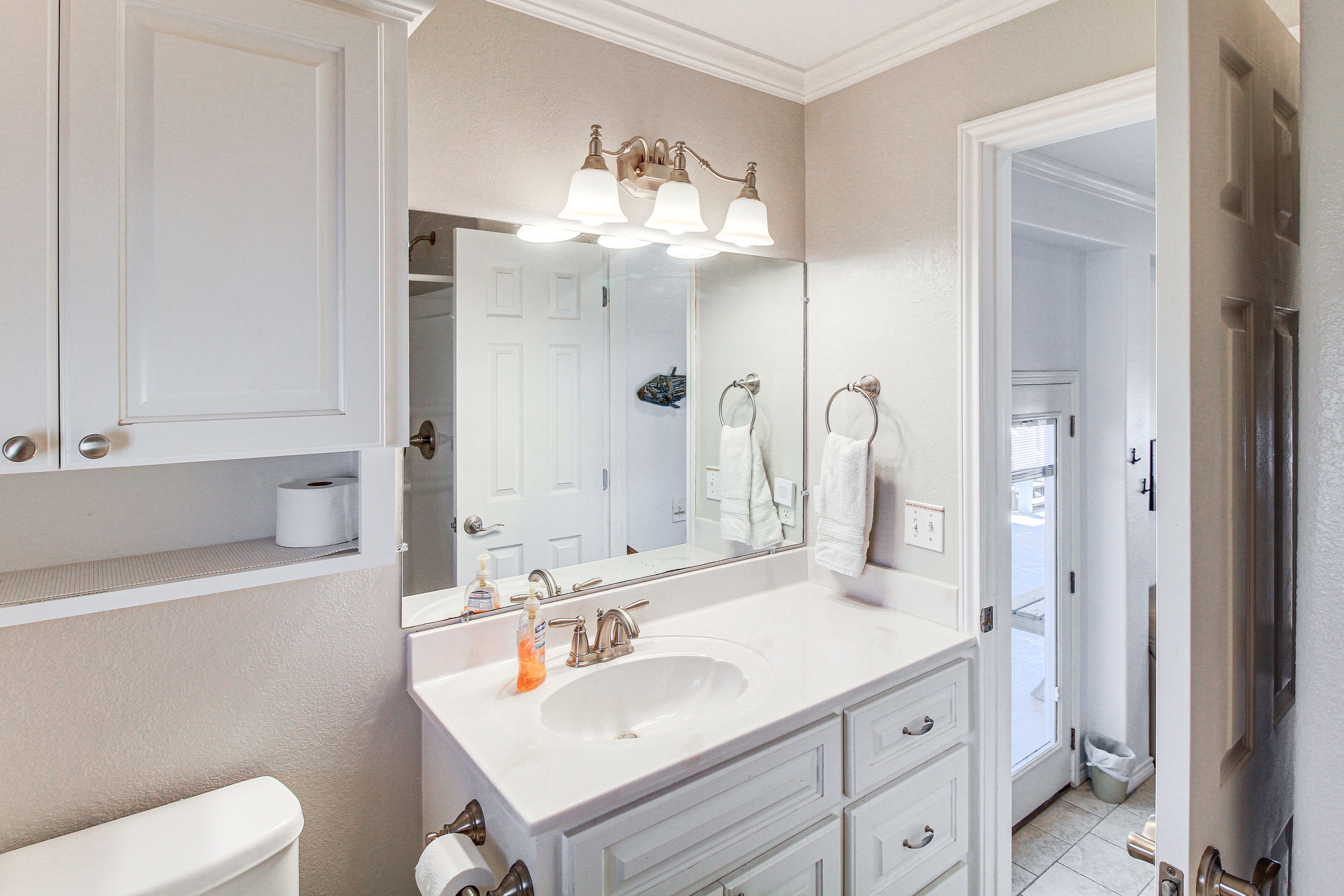 En-Suite Bathroom | 1st Floor