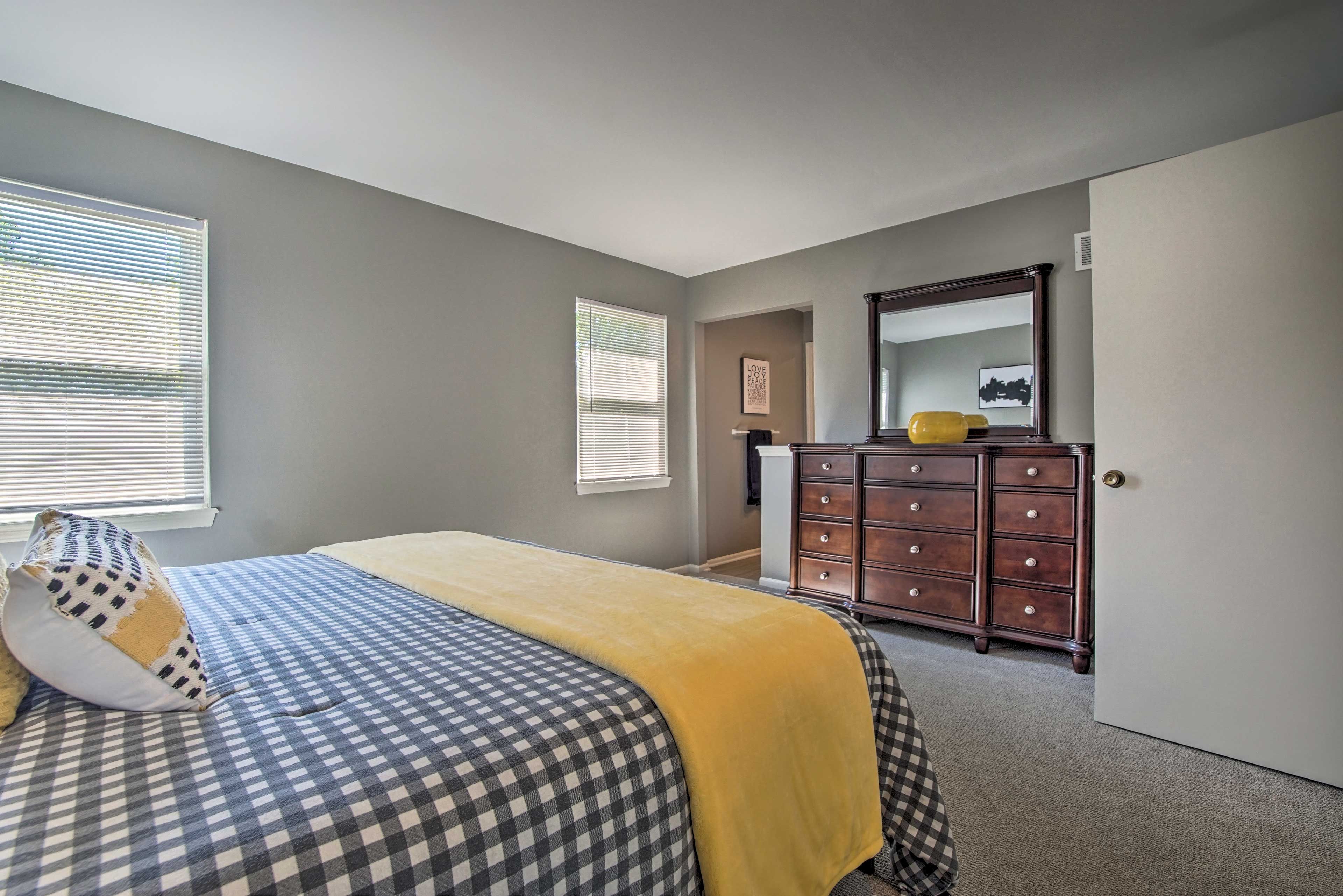 Bedroom 1 | Linens Provided