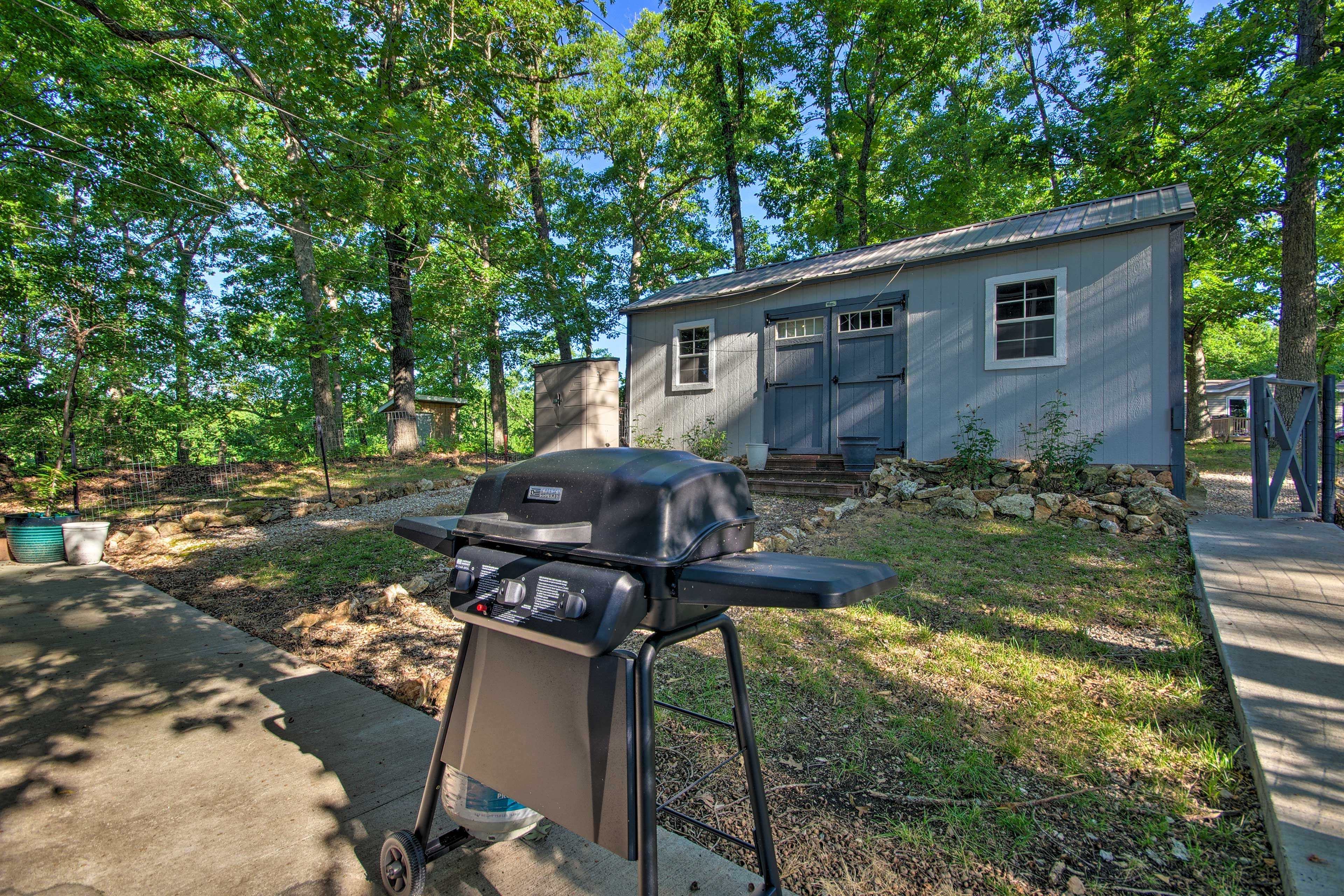 Private Yard | Gas Grill