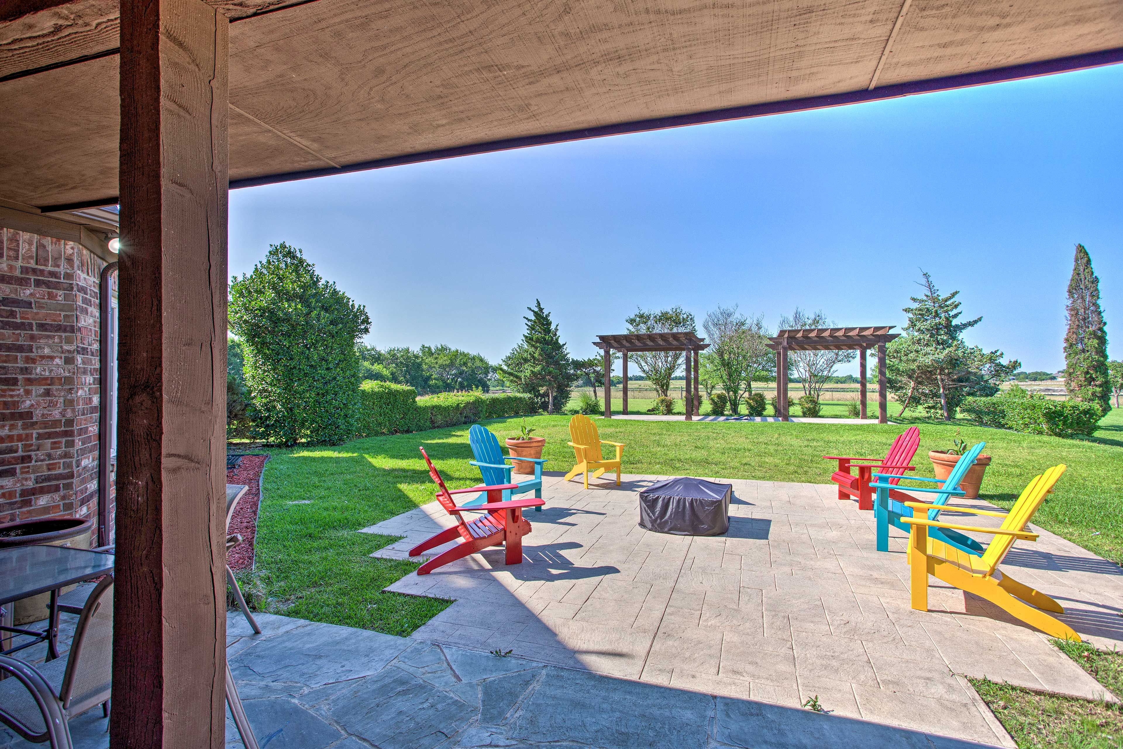 Patio | Fire Pit | Outdoor Dining