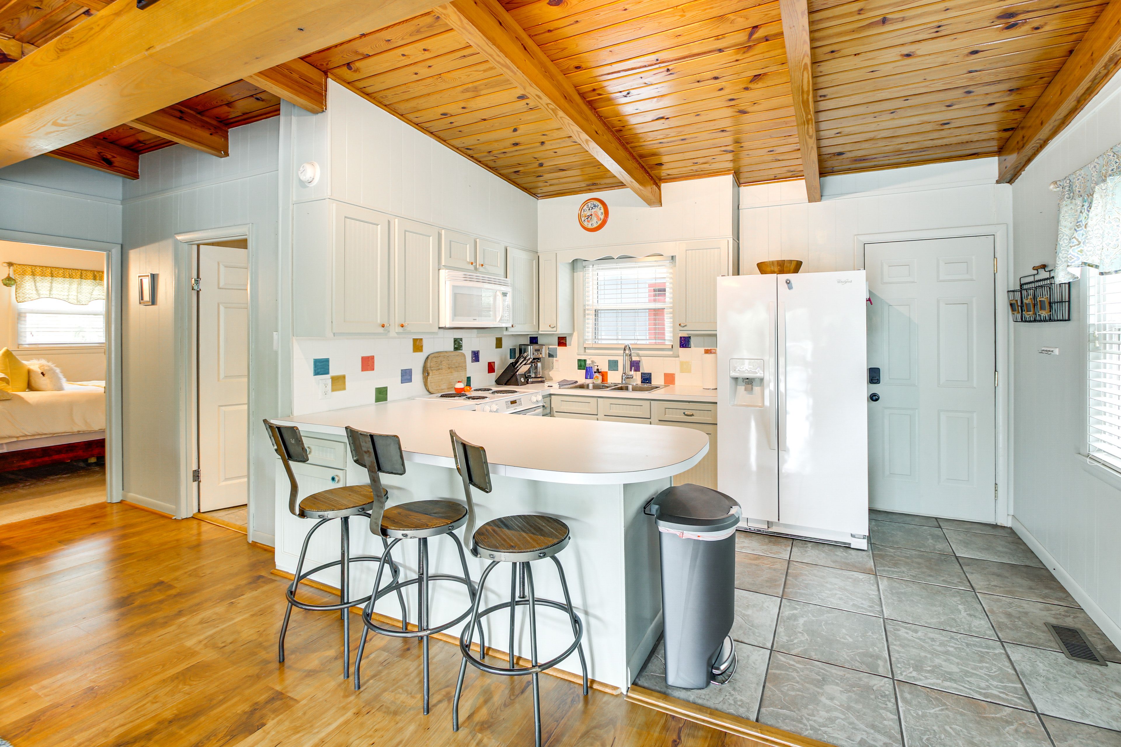 Kitchen | Fully Equipped | Cooking Basics | Dishwasher