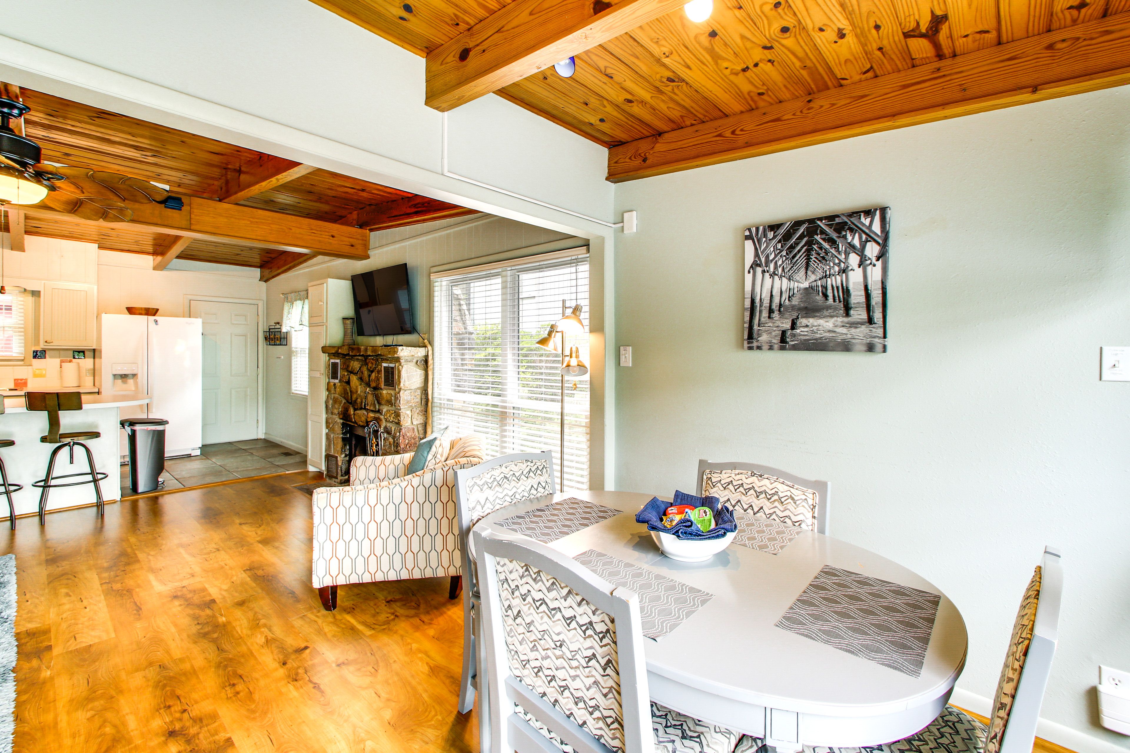 Dining Area | Dishware & Flatware Provided