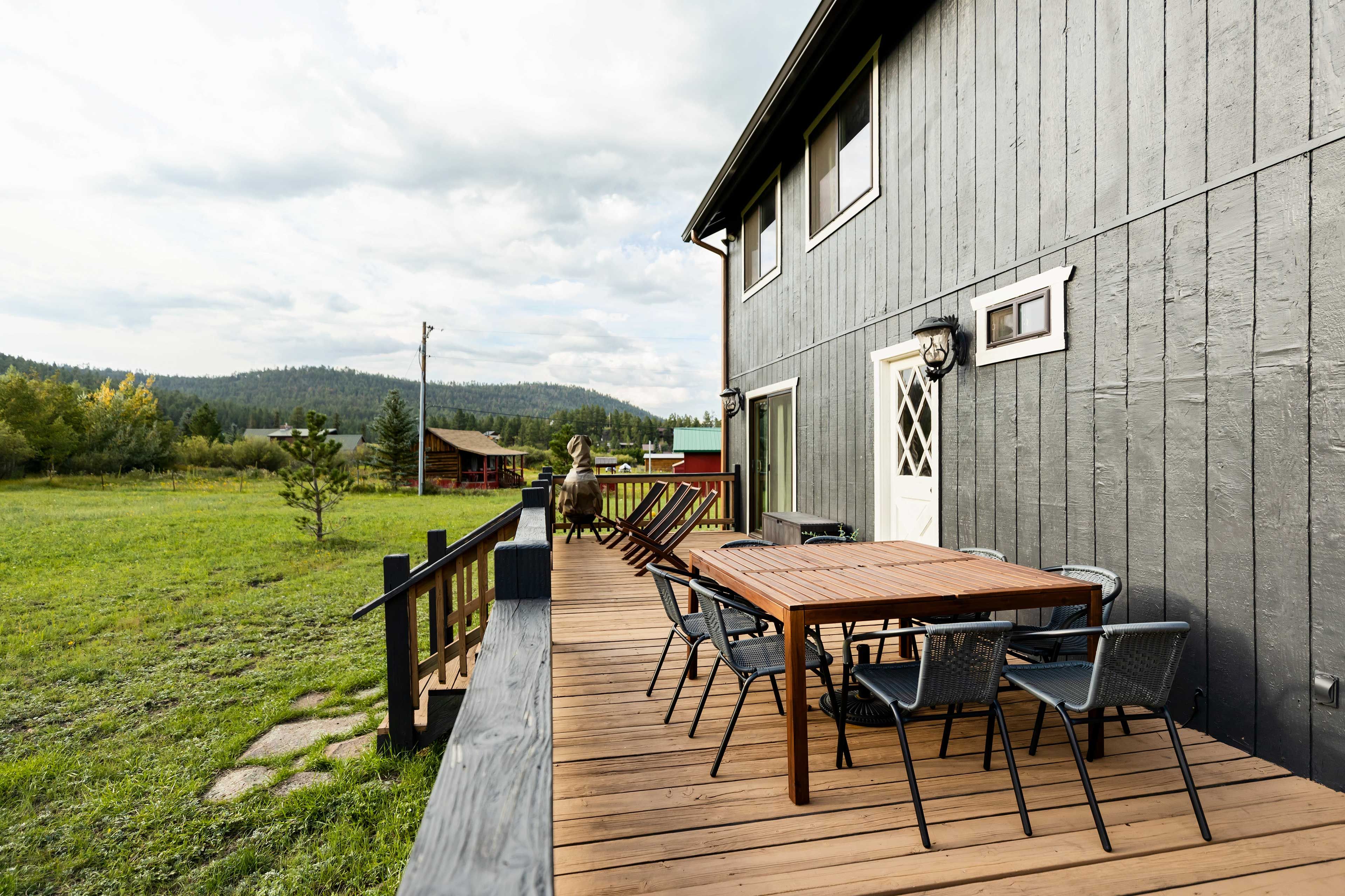 Furnished Deck