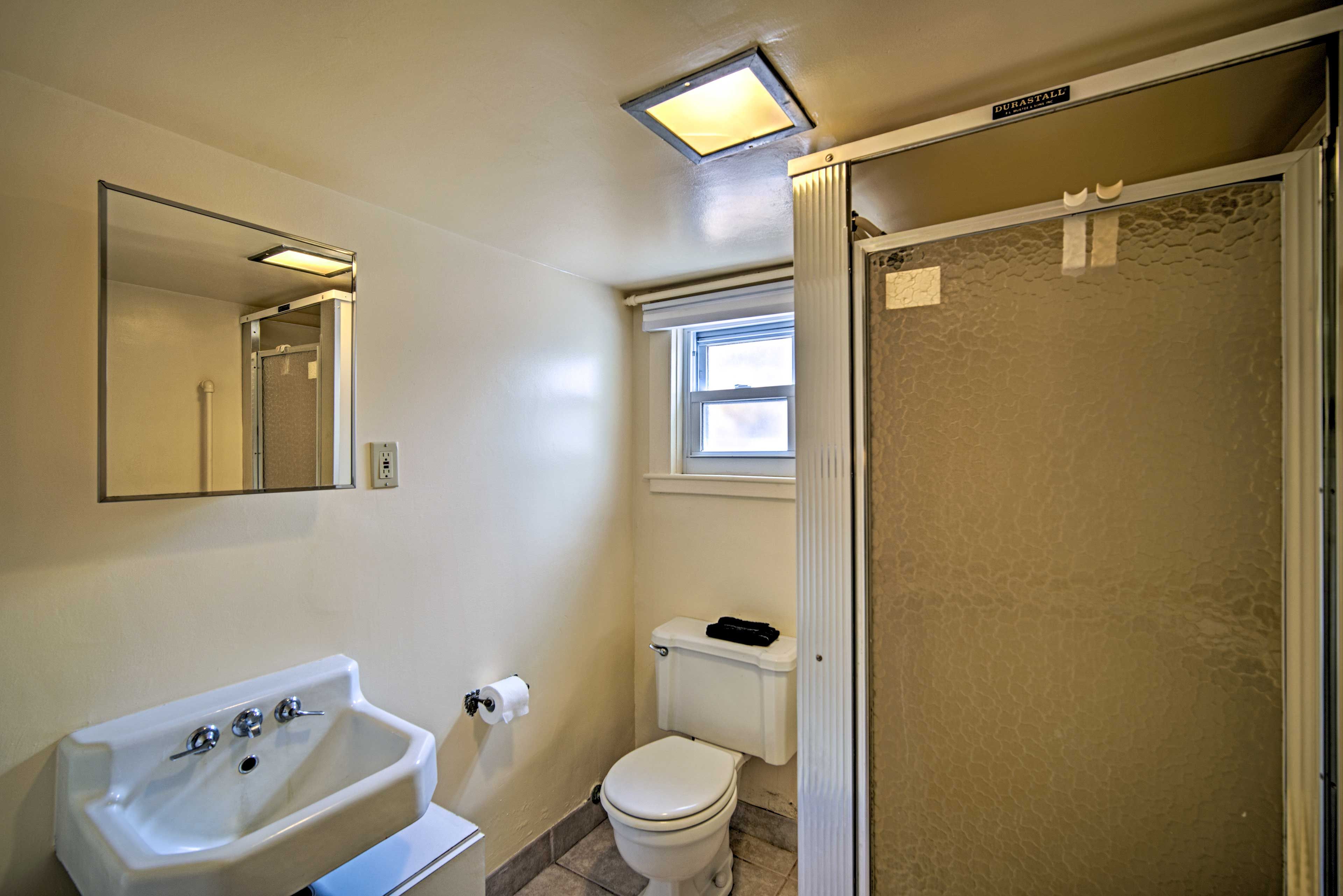 Full Bathroom