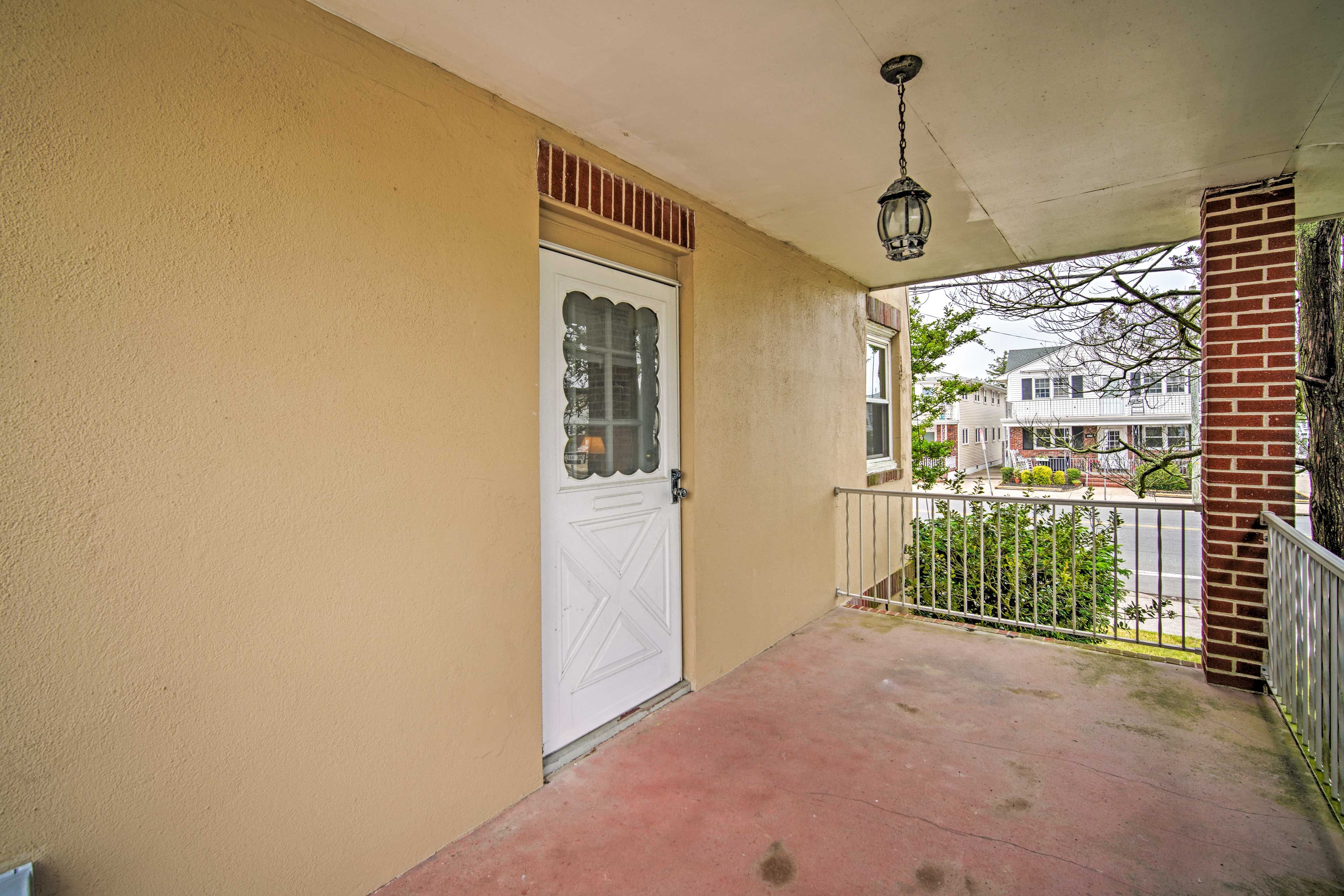 House Exterior | Self Check-In/Out