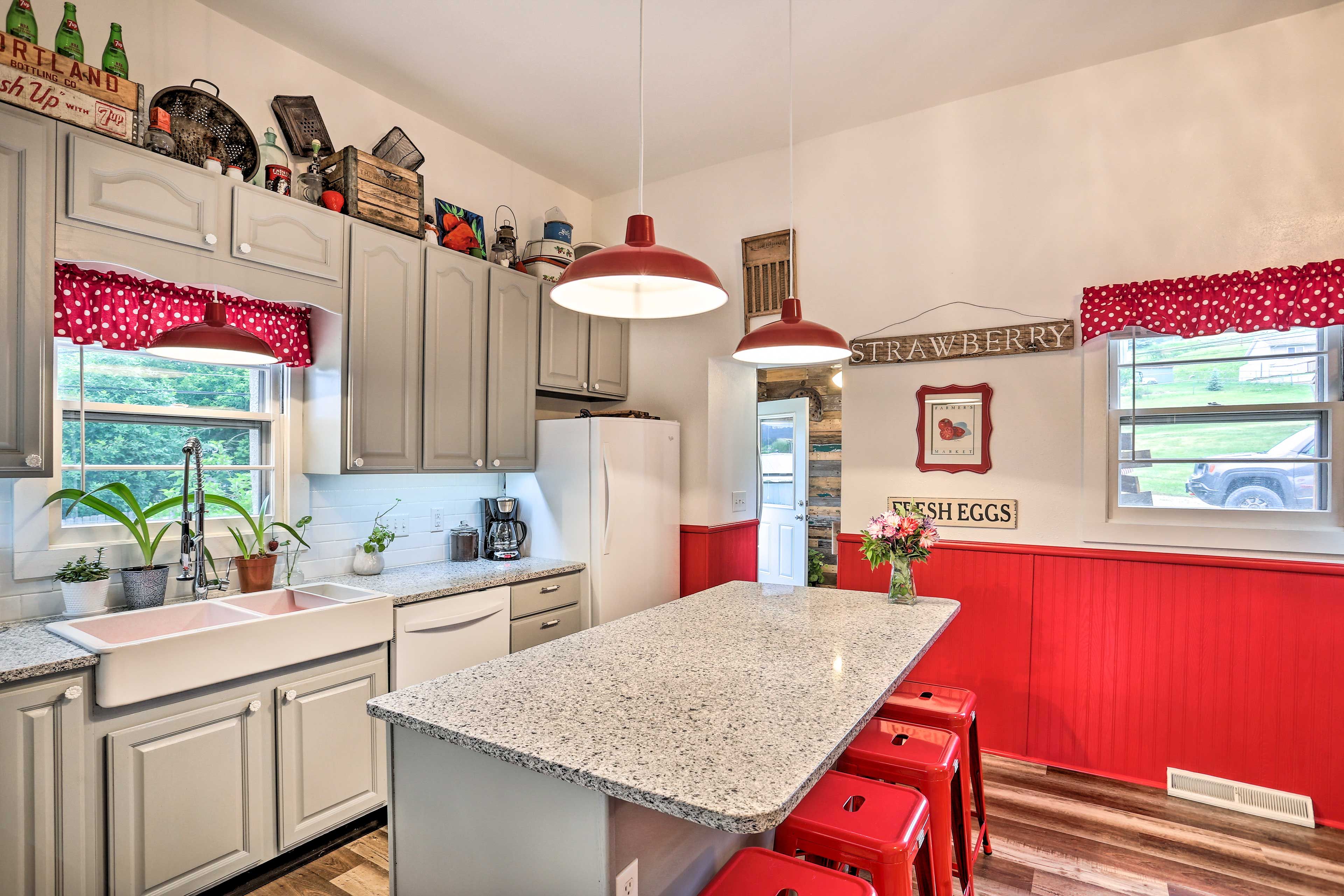 Kitchen | Drip Coffee Maker | Toaster