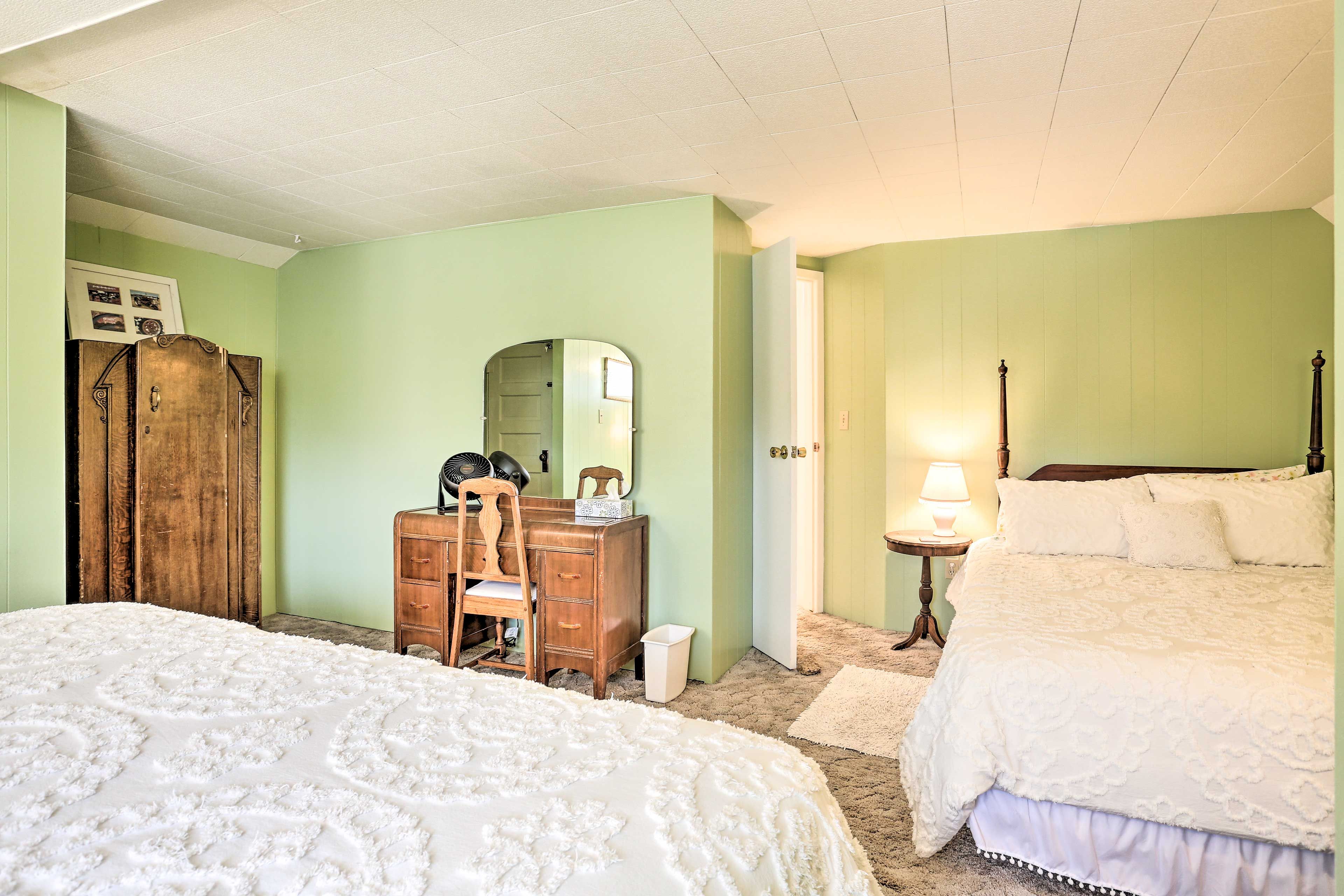 Bedroom 4 | Queen Bed | California King Bed | 2nd Floor