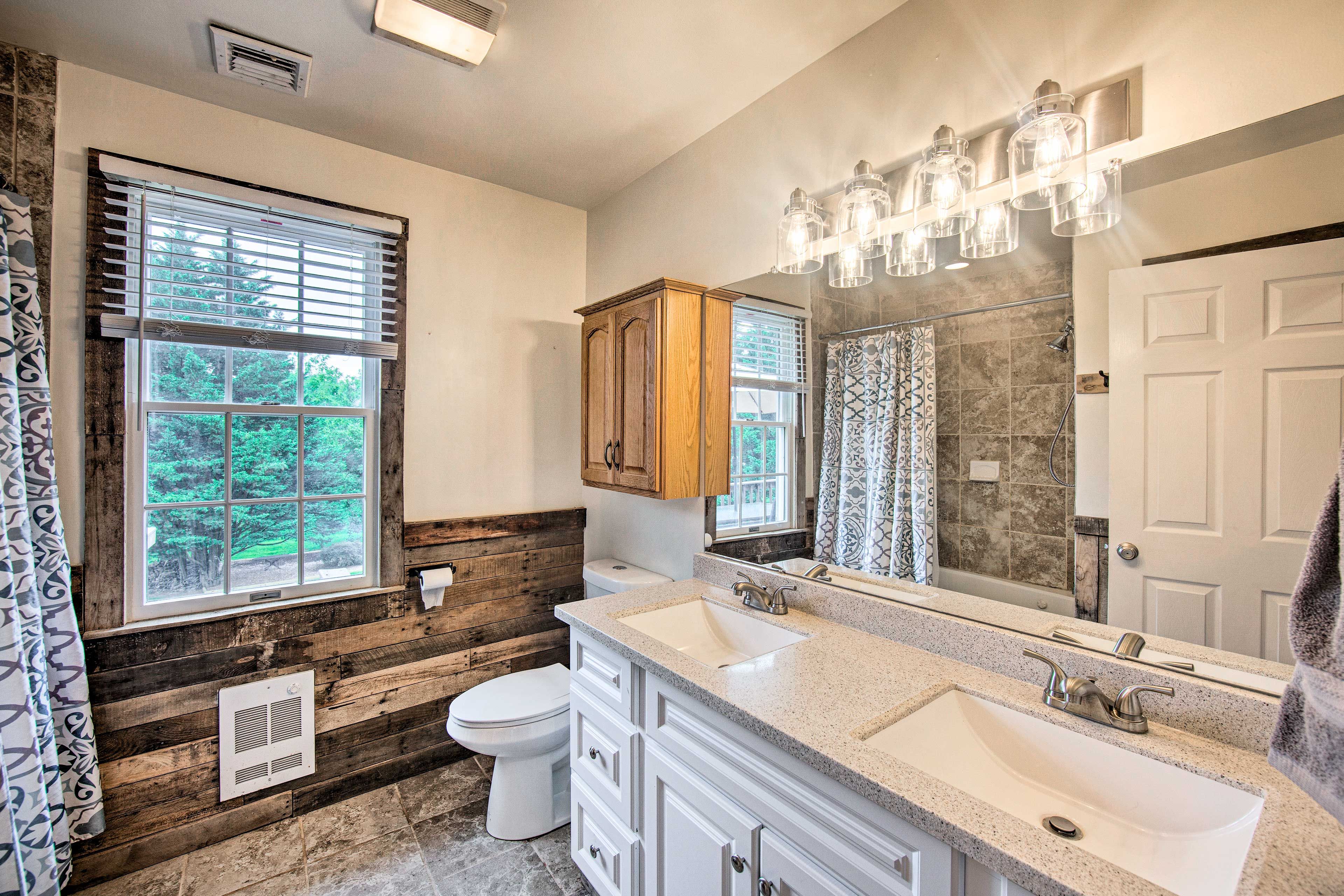 Bathroom | Towels Provided