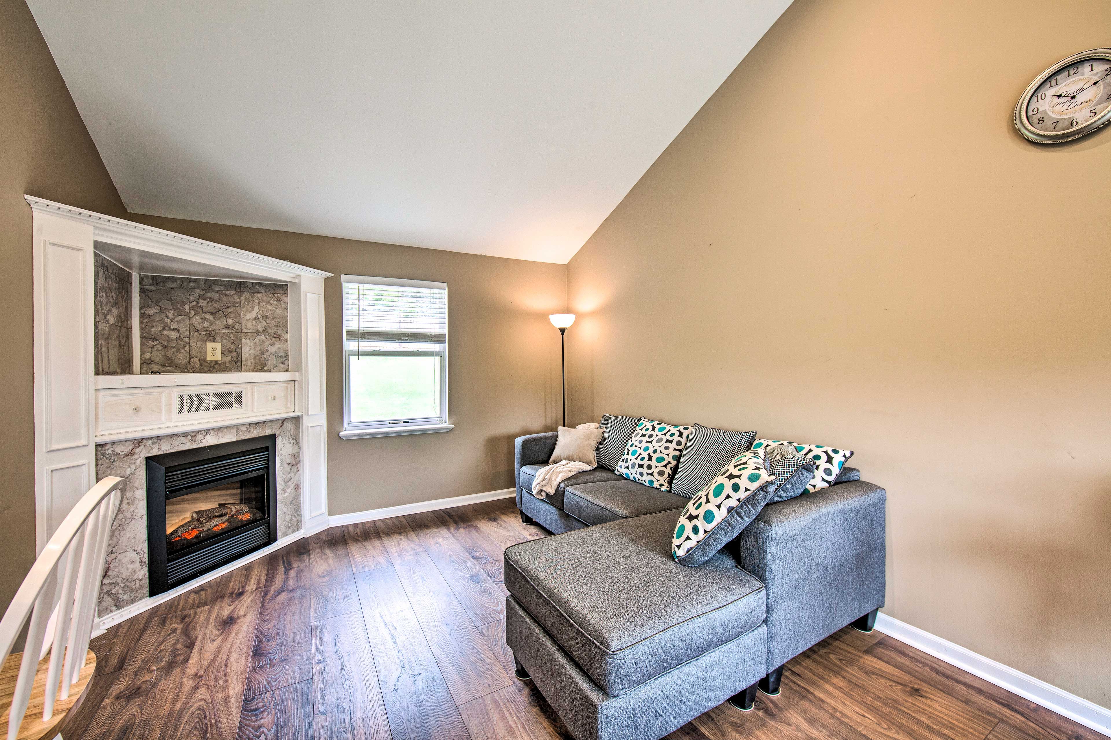 Living Room | Fireplace