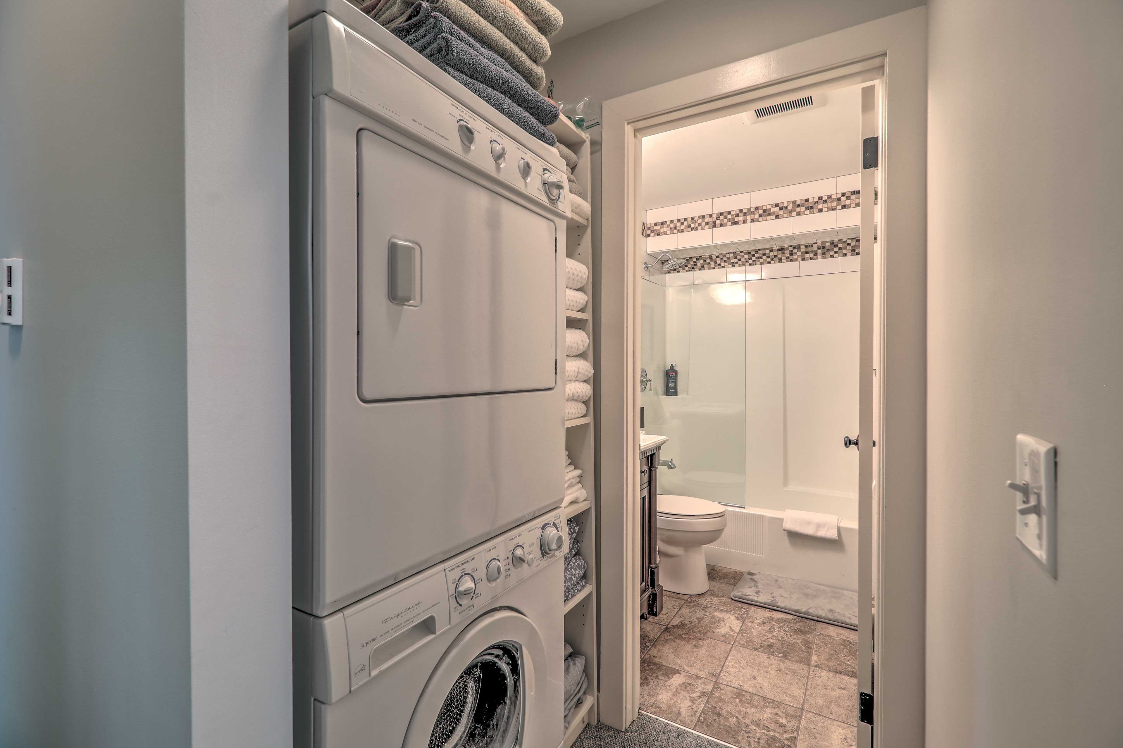 In-Unit Laundry Machines | Detergent Provided