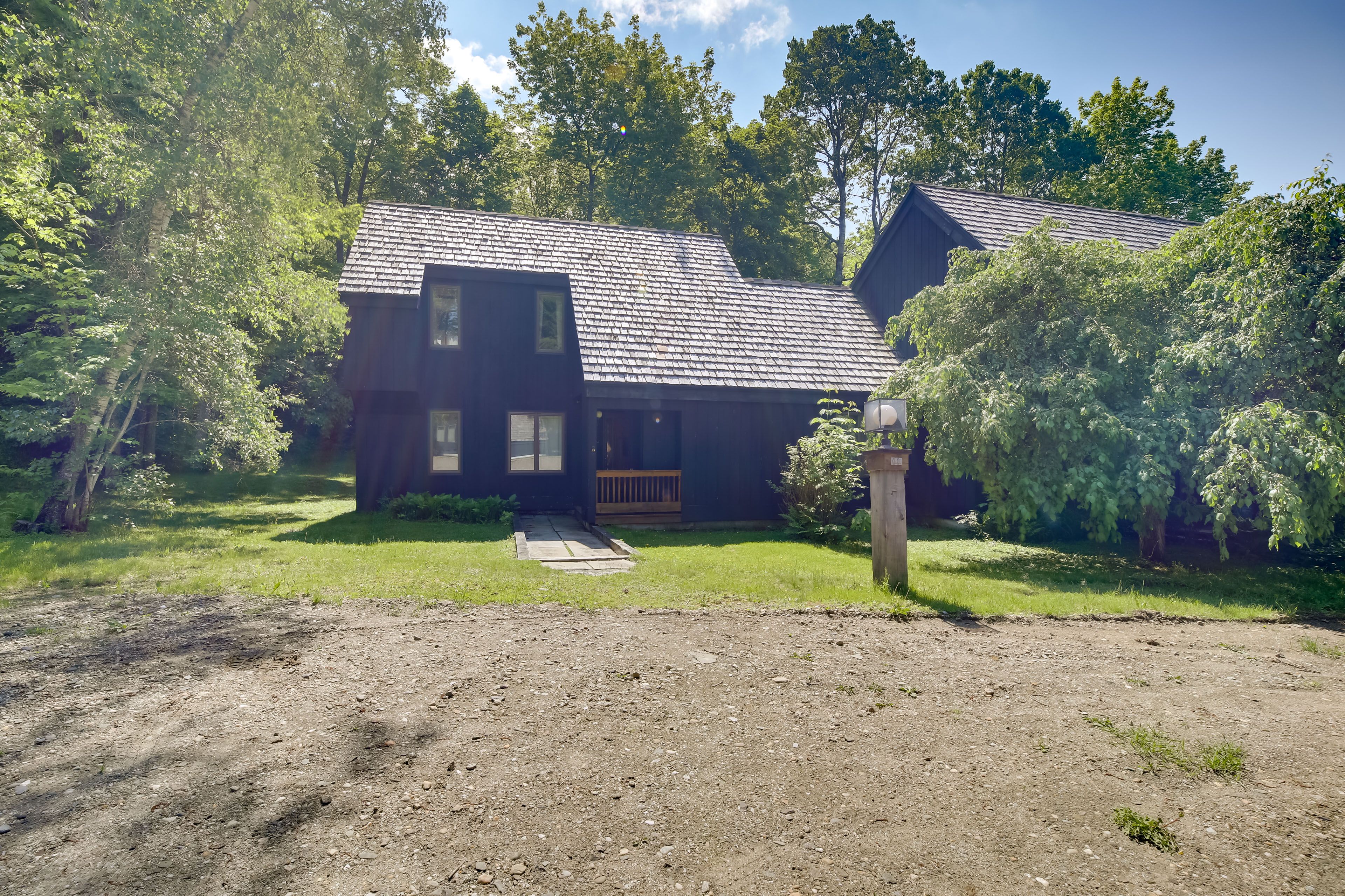 Parking | Driveway (3 Vehicles)