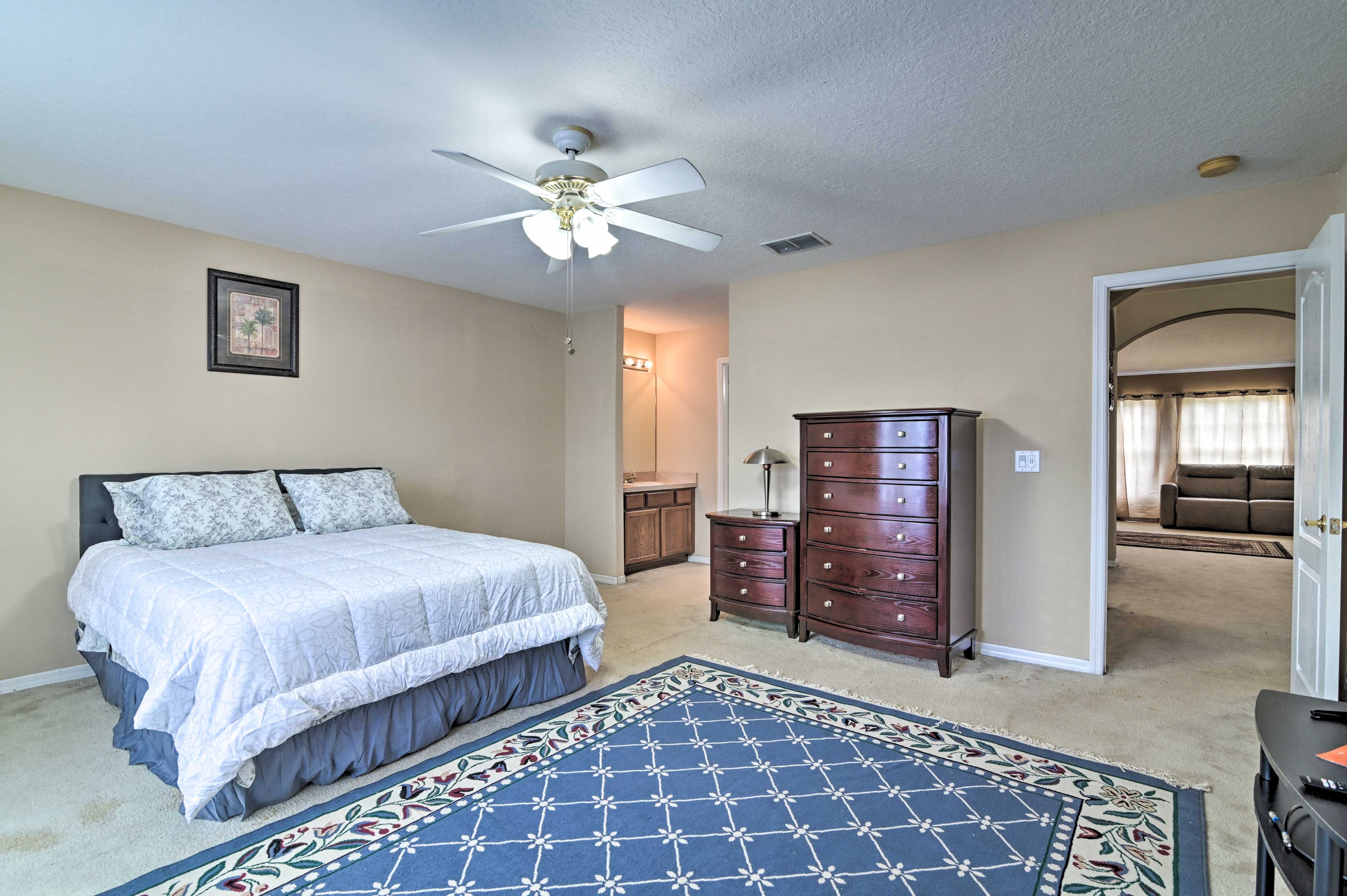 Bedroom 2 | Queen Bed | En-Suite Bathroom