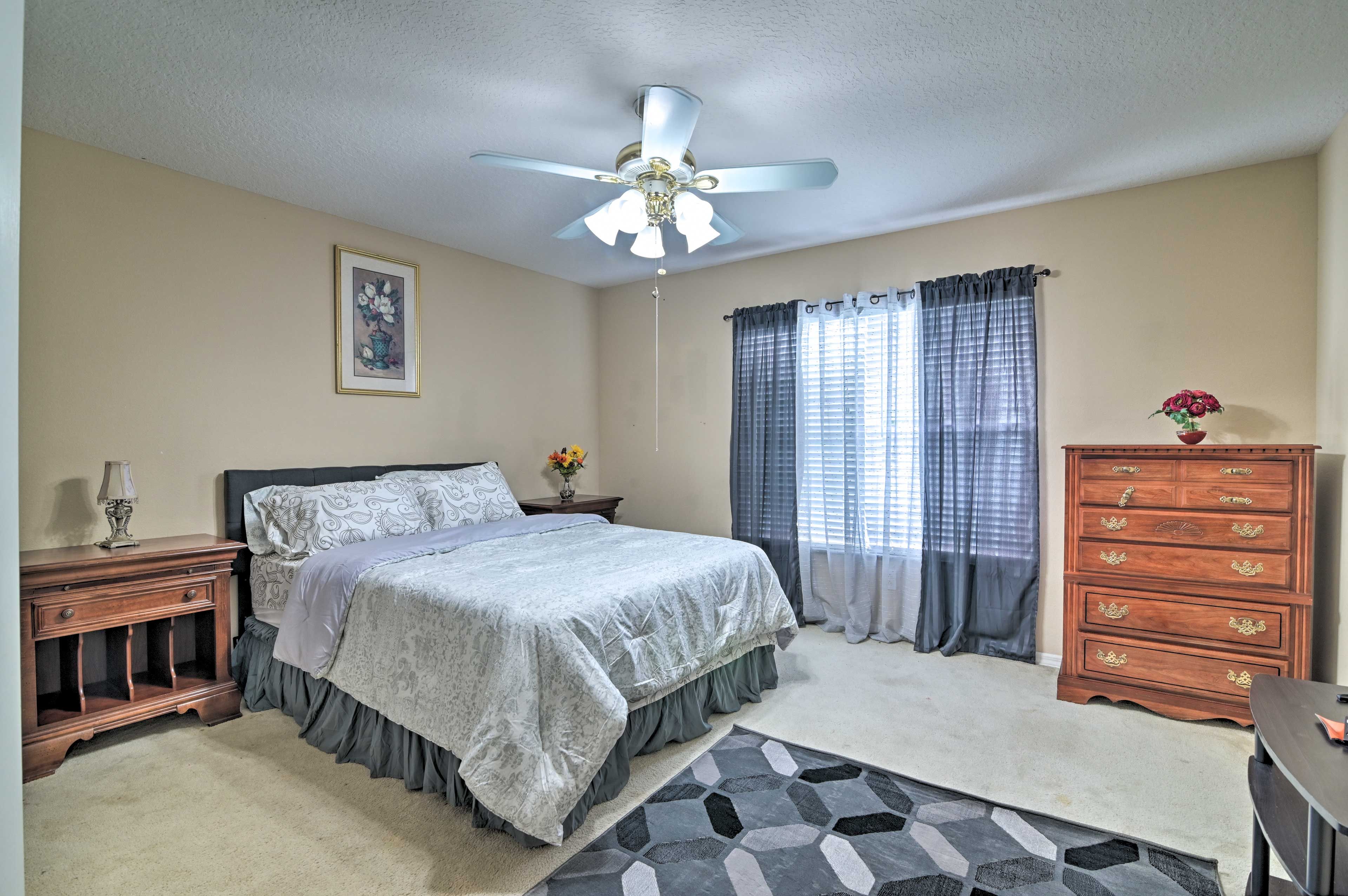 Bedroom 4 | Queen Bed